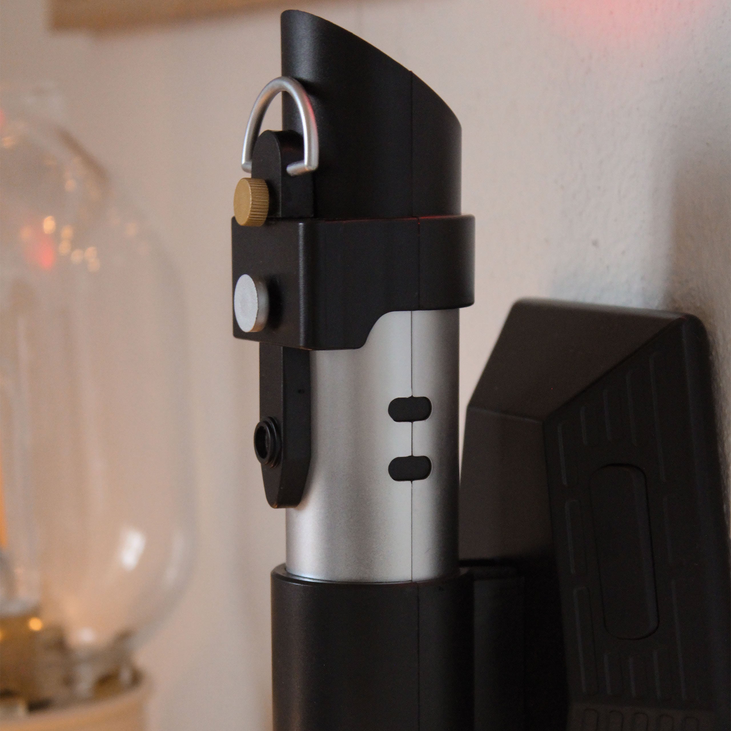 Imagen del producto Star Wars - Lámpara de pared LED de sable láser con sonido