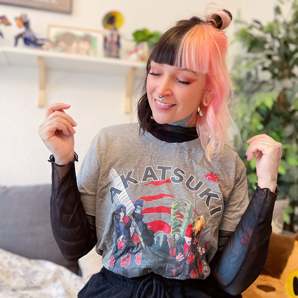 Imagen del producto Naruto Shippuden - Camiseta gris de la Organización Akatsuki