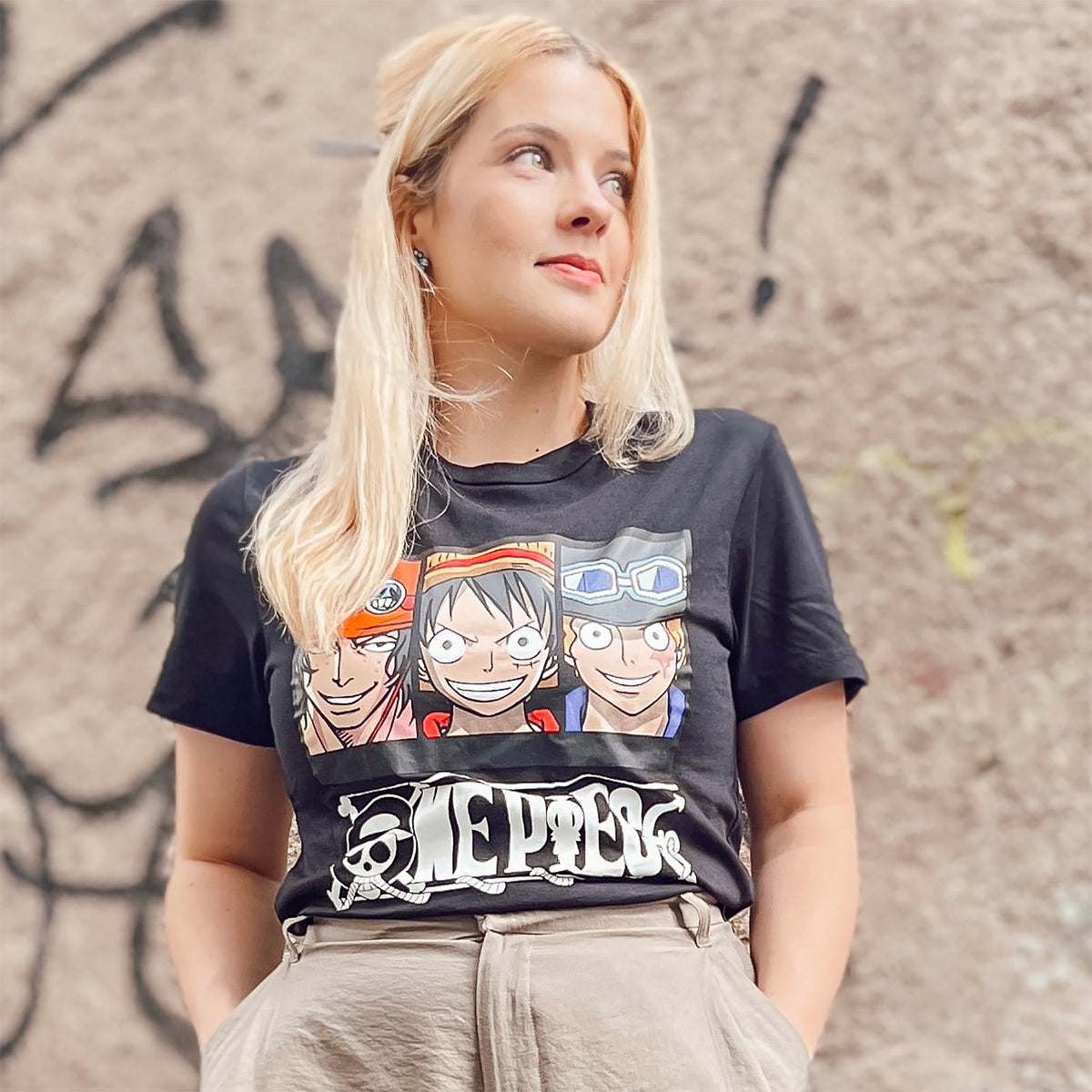 Imagen del producto One Piece - Camiseta Crew negra