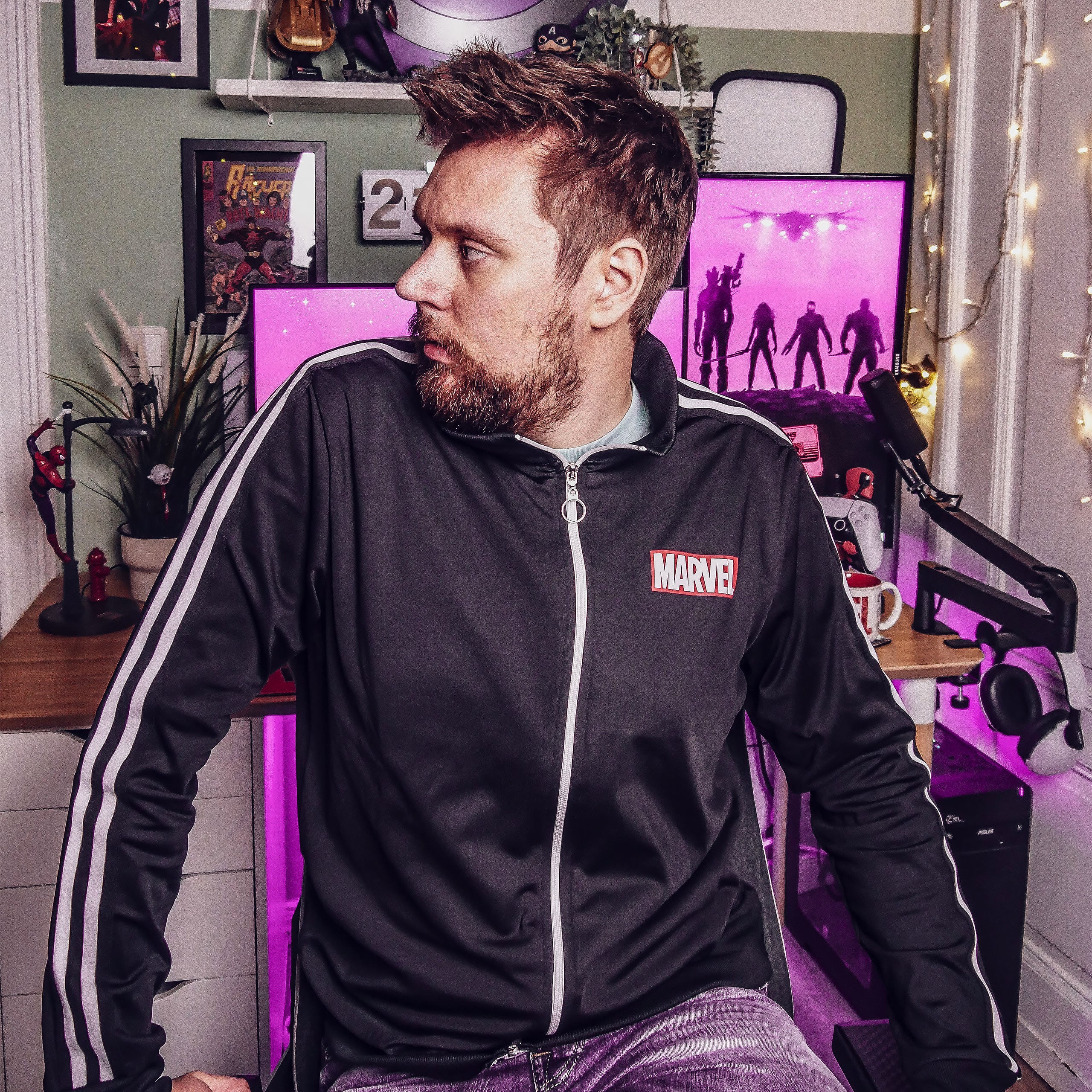 Imagen del producto Marvel - Chaqueta de entrenamiento con logo negra