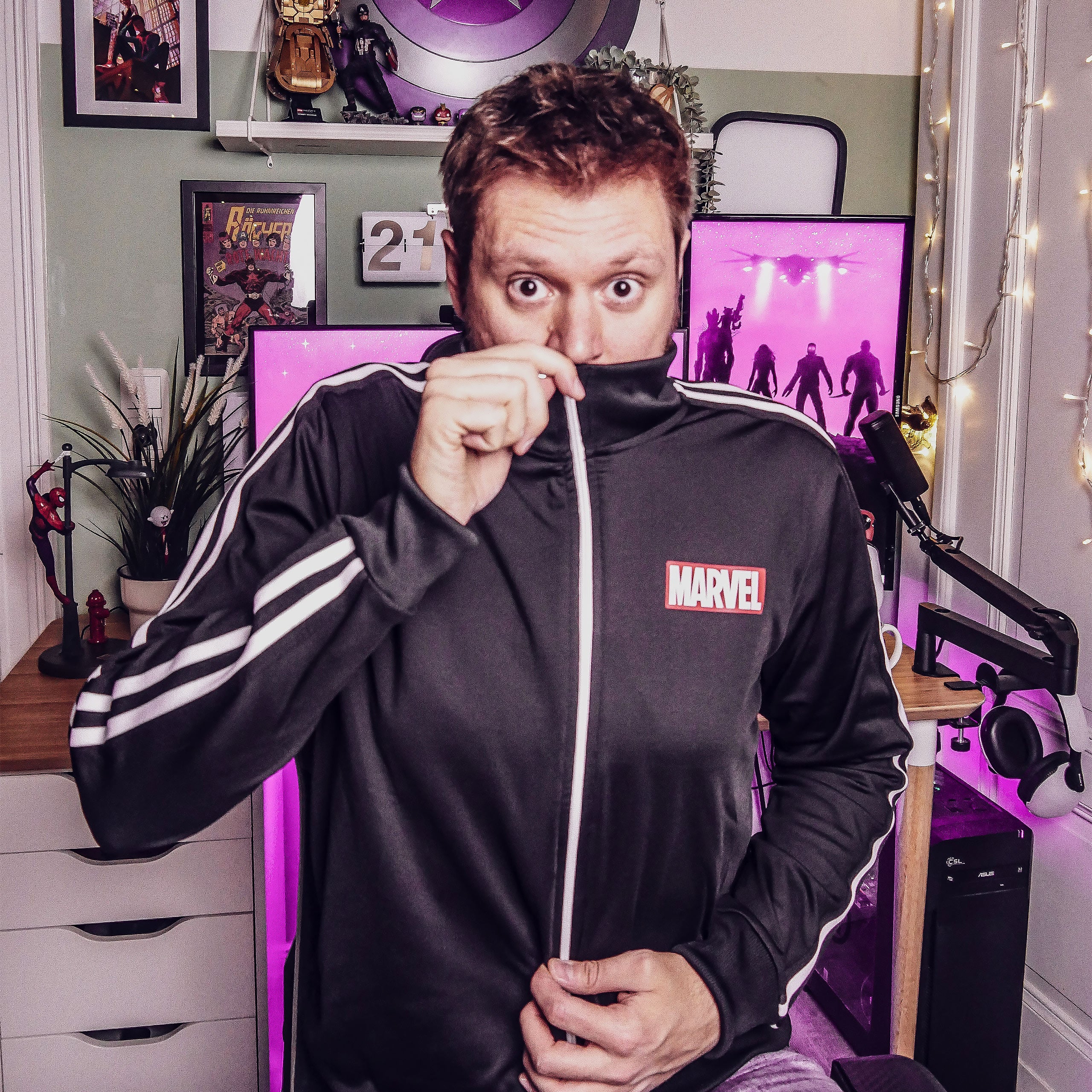 Imagen del producto Marvel - Chaqueta de entrenamiento con logo negra