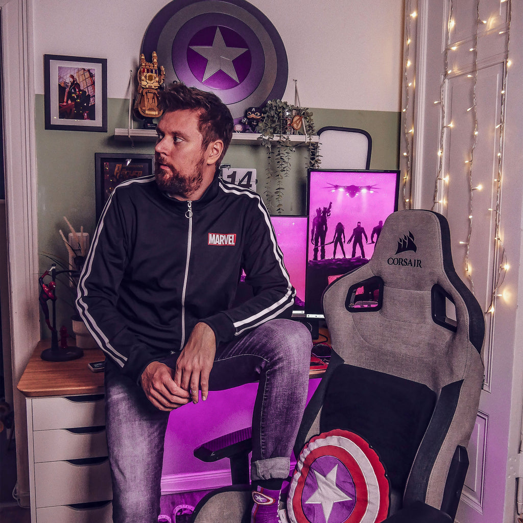Imagen del producto Marvel - Chaqueta de entrenamiento con logo negra