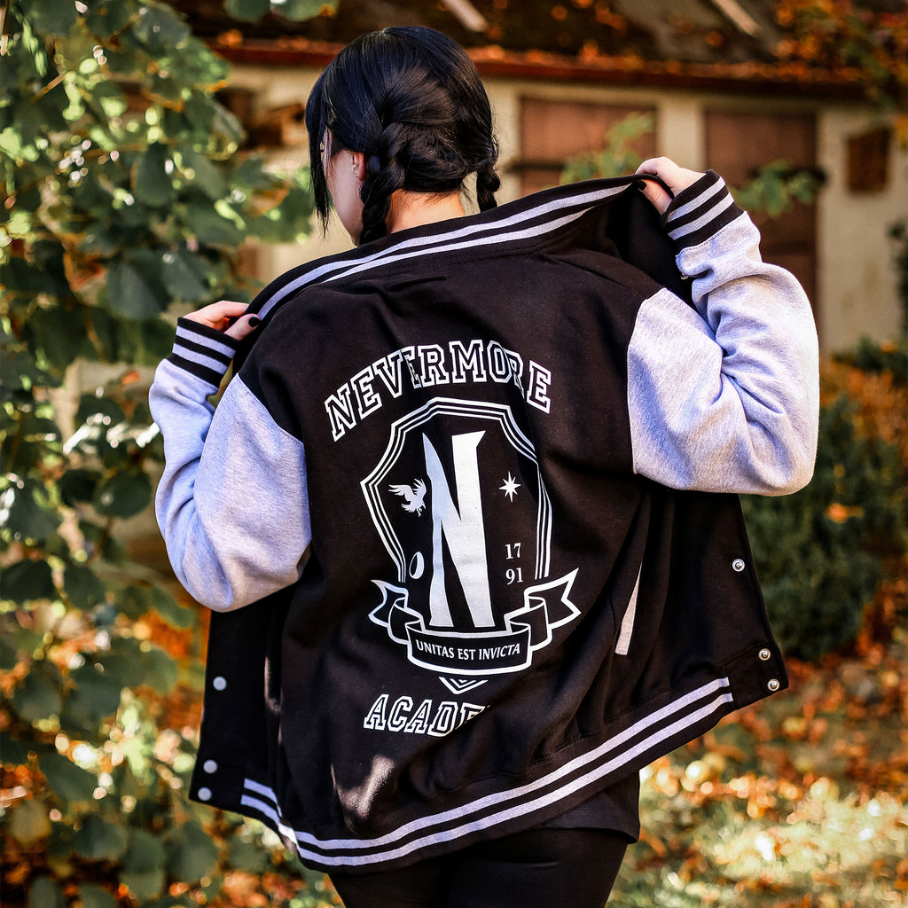 Imagen del producto Miércoles - Chaqueta universitaria Nevermore Academy
