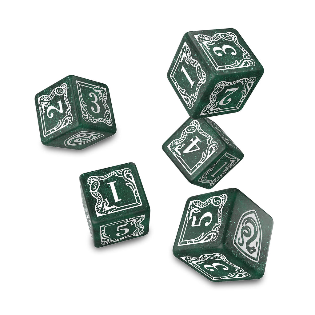 Imagen del producto Harry Potter - Set de dados RPG de Slytherin 5 piezas con bolsa de dados verde