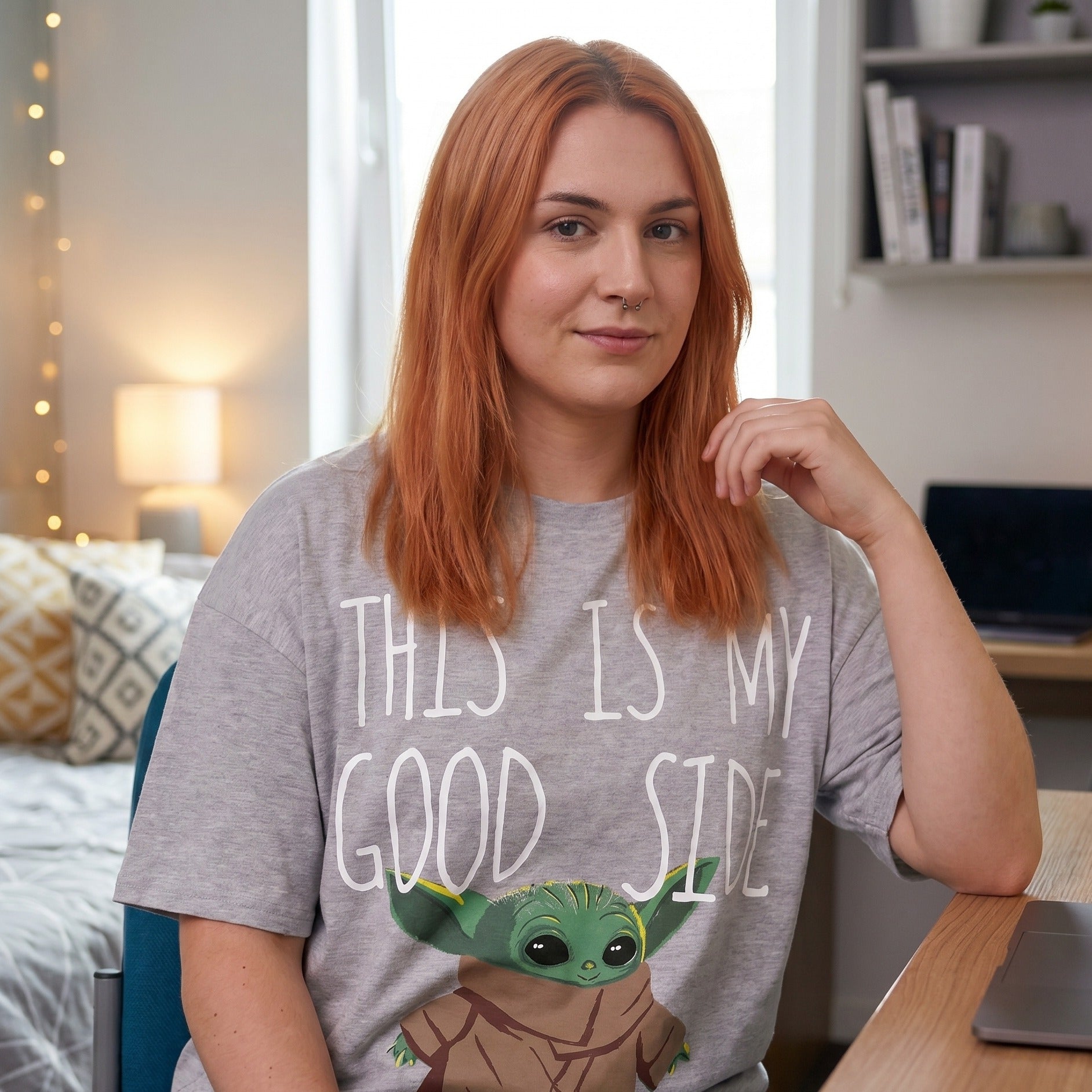 Imagen del producto Grogu Good Side Camiseta Oversize Blanca - Star Wars The Mandalorian