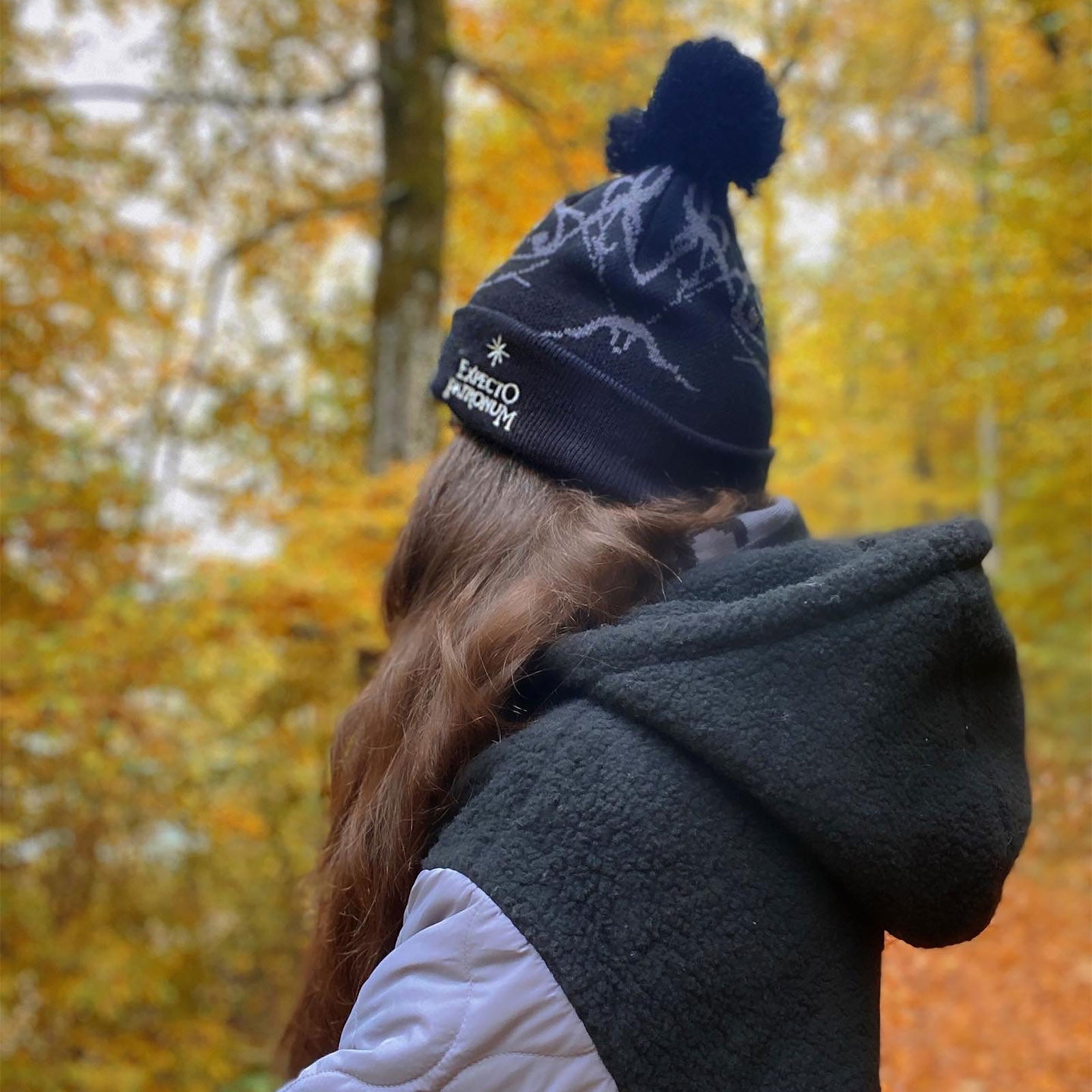 Imagen del producto Harry Potter - Gorro Expecto Patronum con pompón negro