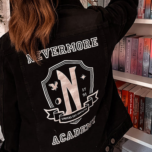 Imagen del producto Miércoles - Chaqueta vaquera Academia Nevermore negra