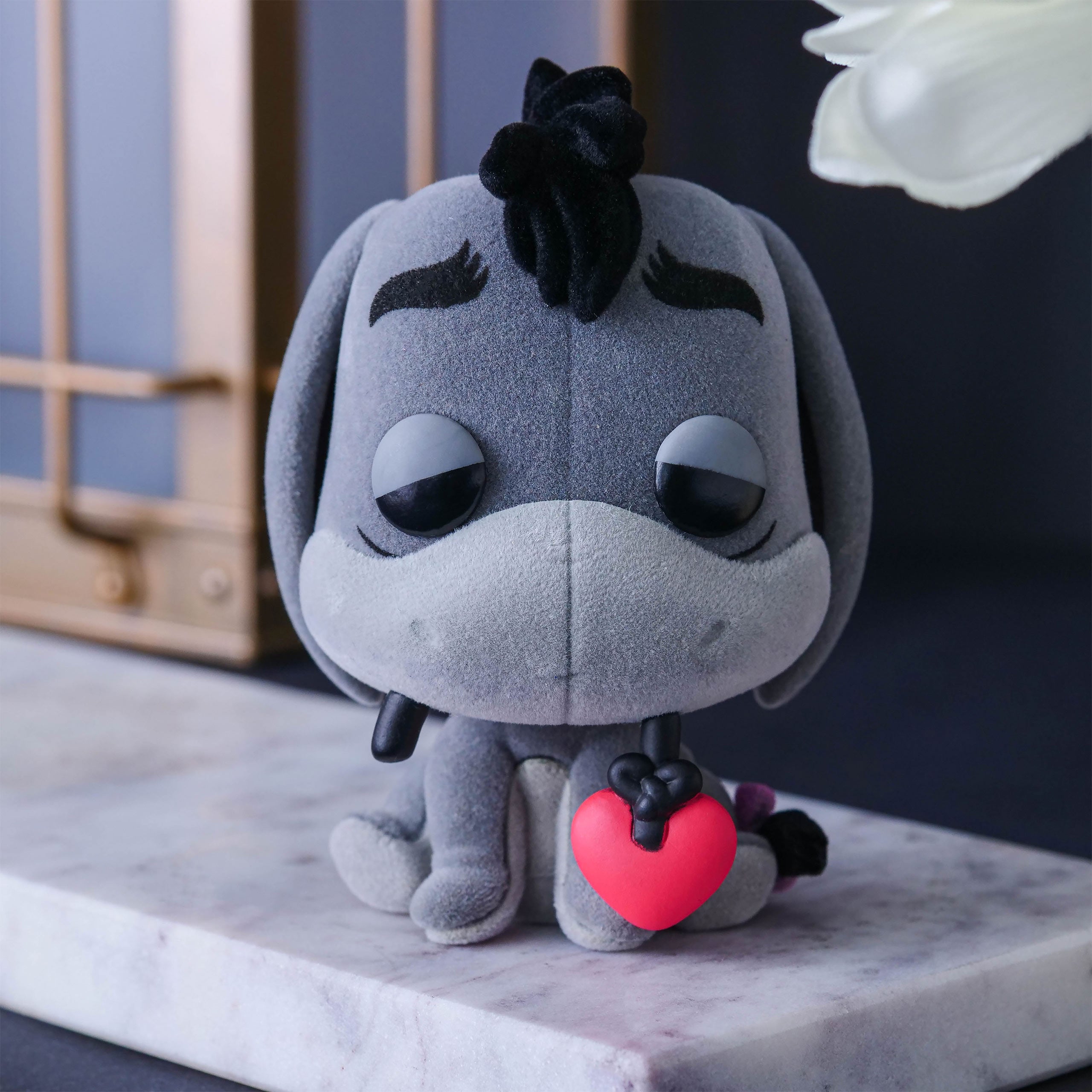 Imagen del producto Winnie Pooh - I-Aah con corazón Funko Pop Figura