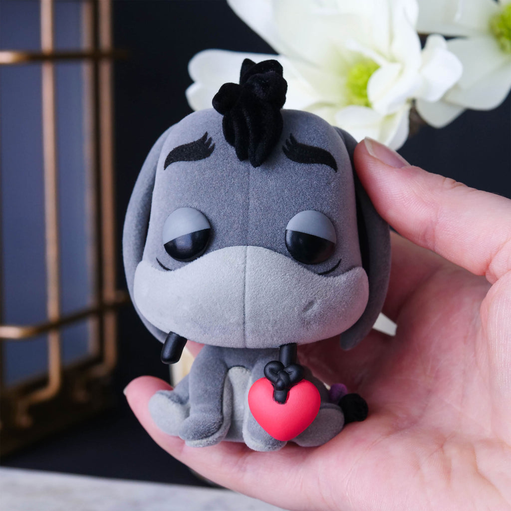 Imagen del producto Winnie Pooh - I-Aah con corazón Funko Pop Figura