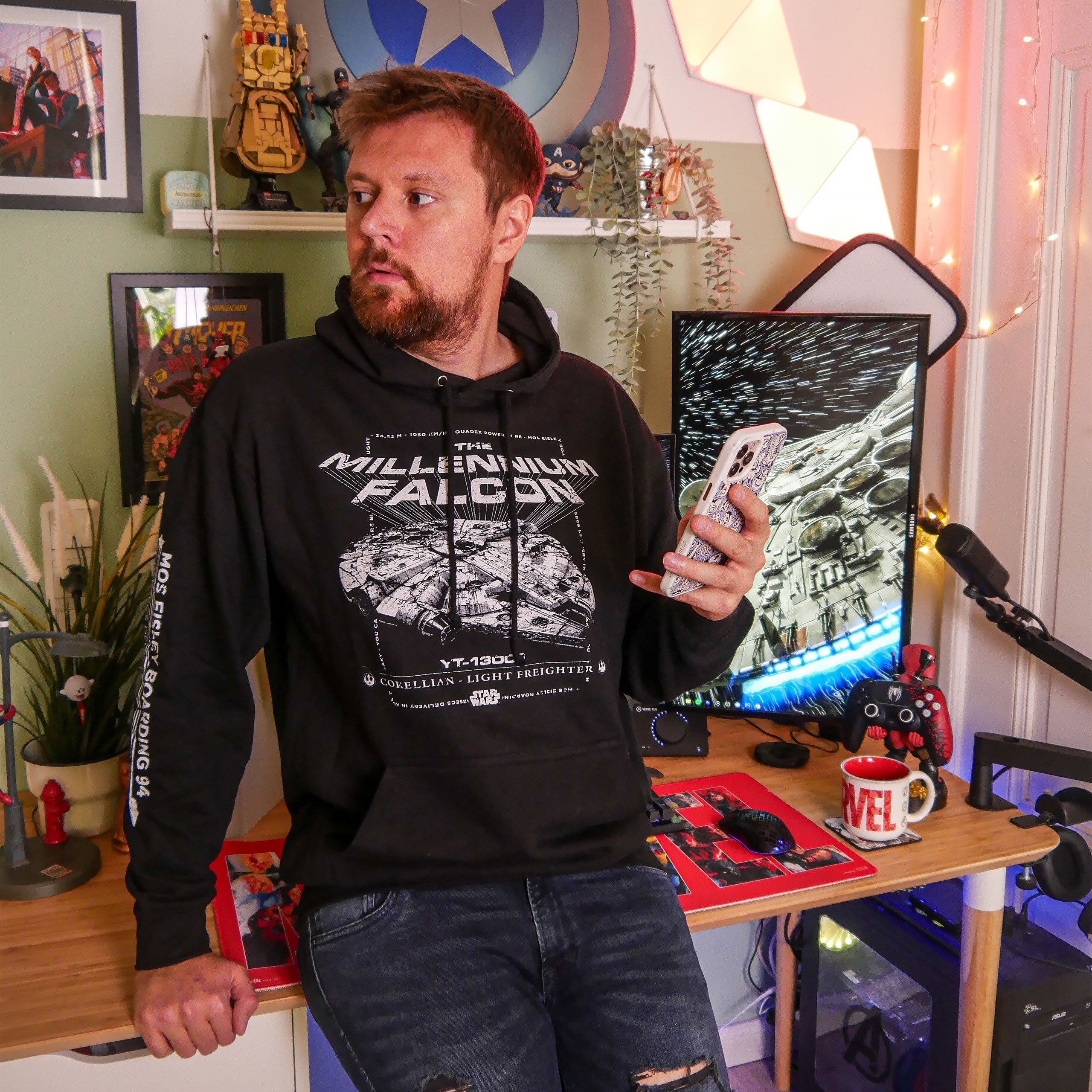 Imagen del producto Star Wars - Millennium Falcon Mos Eisley Embarque 94 Hoodie