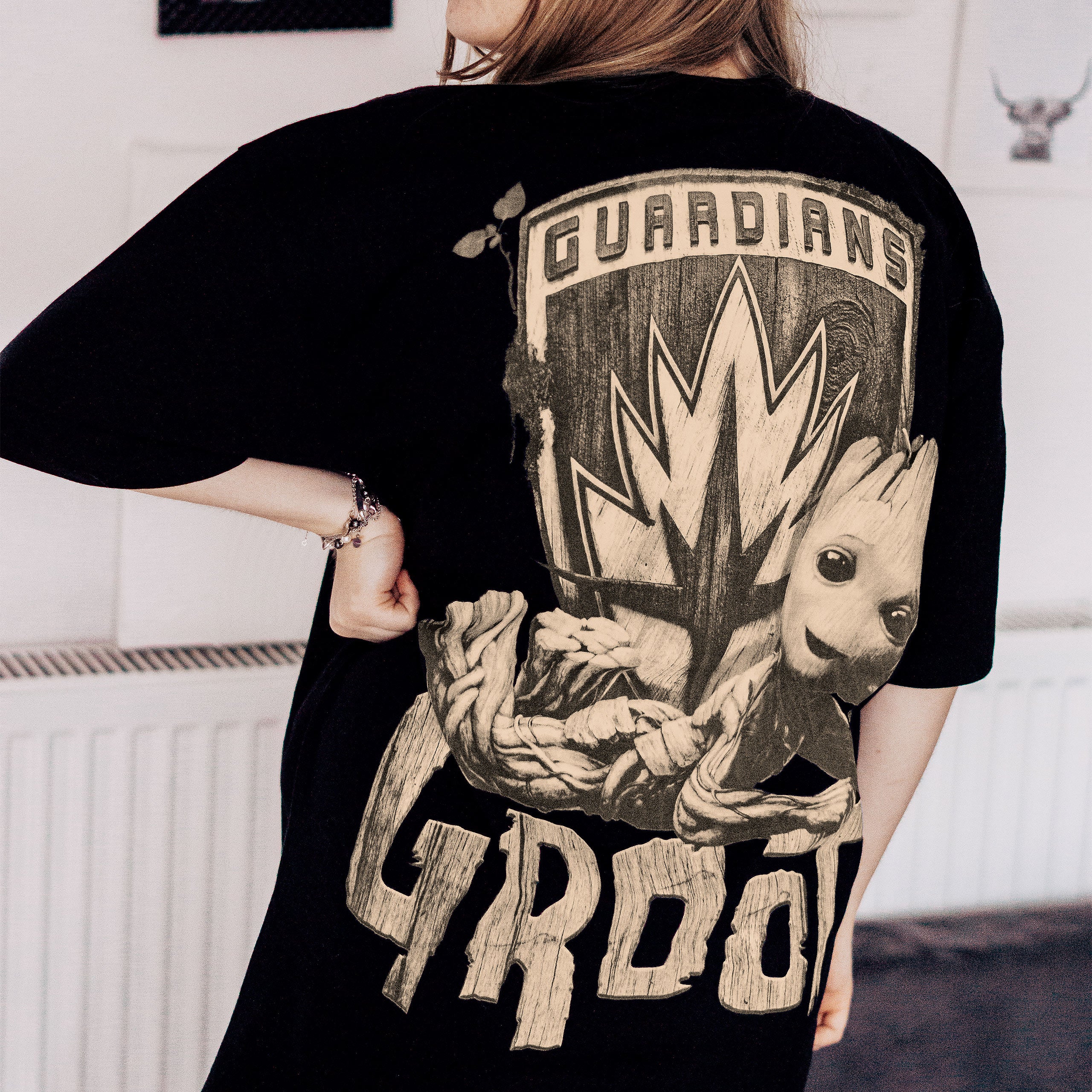 Imagen del producto Guardianes de la Galaxia - Camiseta Oversize de Groot negra