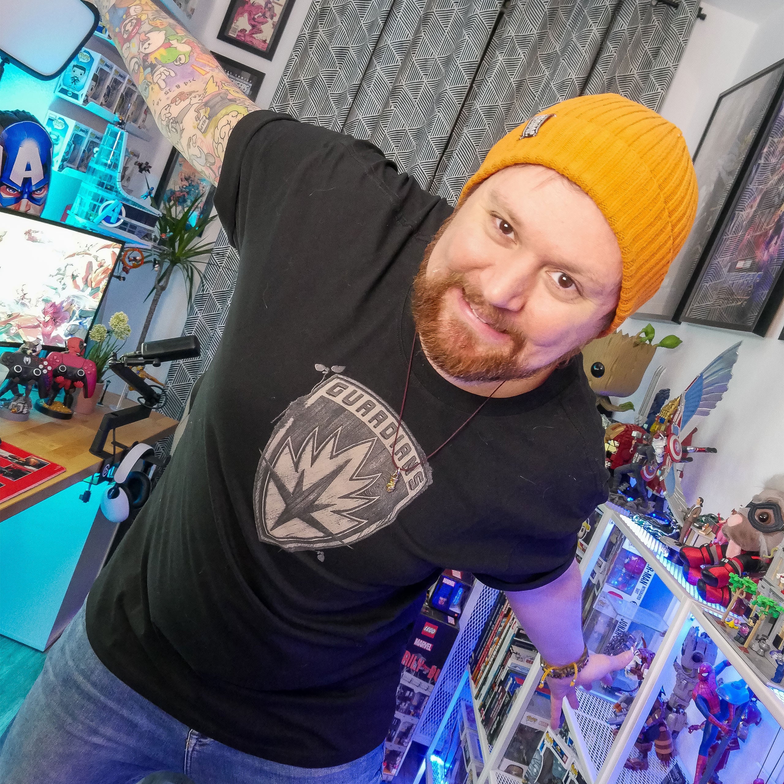 Imagen del producto Guardianes de la Galaxia - Camiseta Oversize de Groot negra