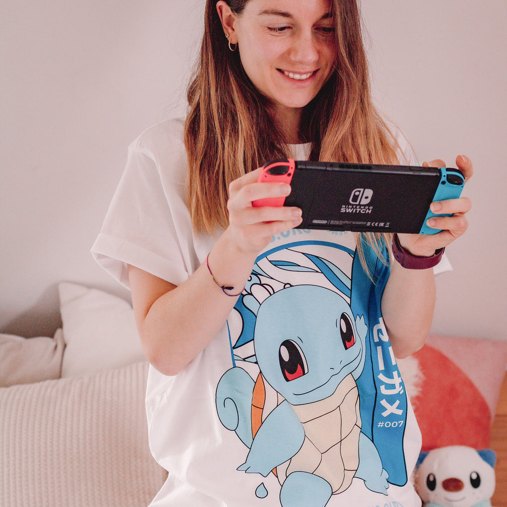 Imagen del producto Pokemon - Camiseta Surfer Squirtle blanca