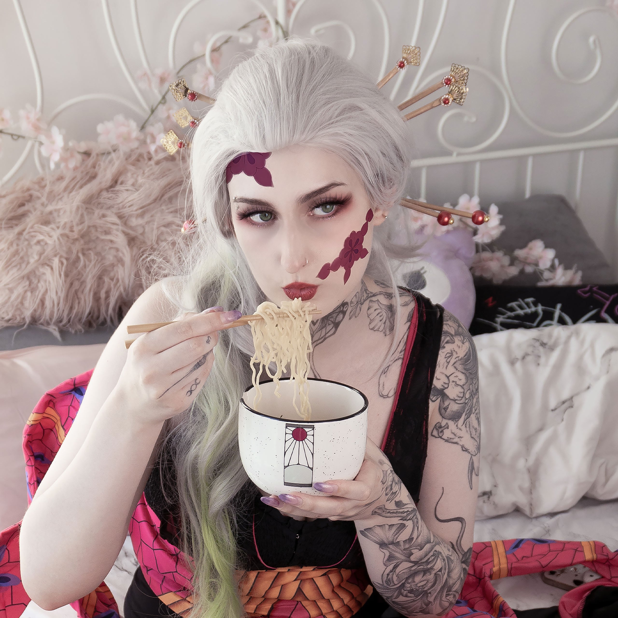 Imagen del producto Demon Slayer - Cuenco de Ramen con símbolo de Tanjiro y palillos