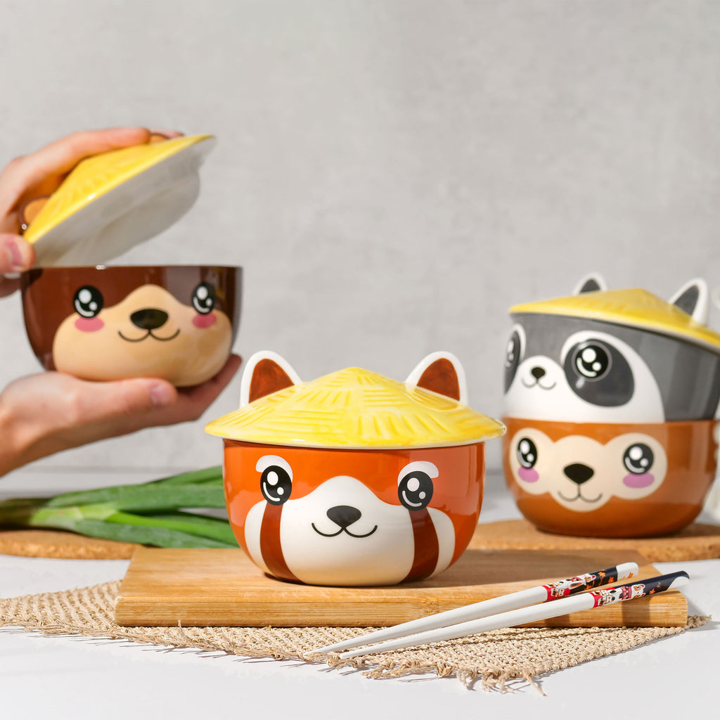 Imagen del producto Tazón Kawaii de Panda Rojo con tapa para fans del Anime