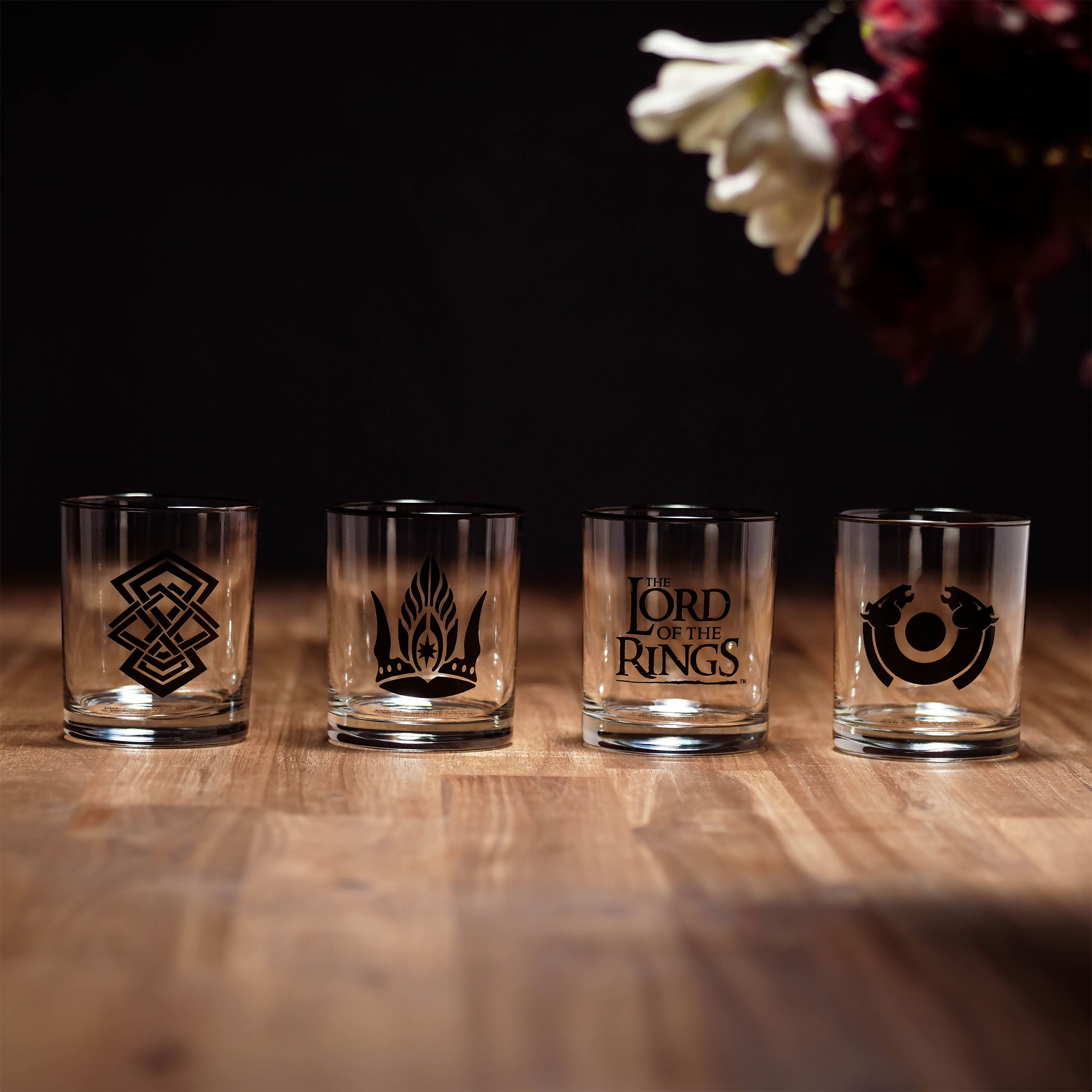 Imagen del producto Set de 4 vasos con símbolos de la Tierra Media - El Señor de los Anillos