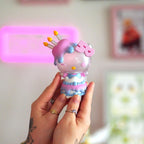 Imagen del producto Figura Funko Pop Hello Kitty con pastel 50 aniversario