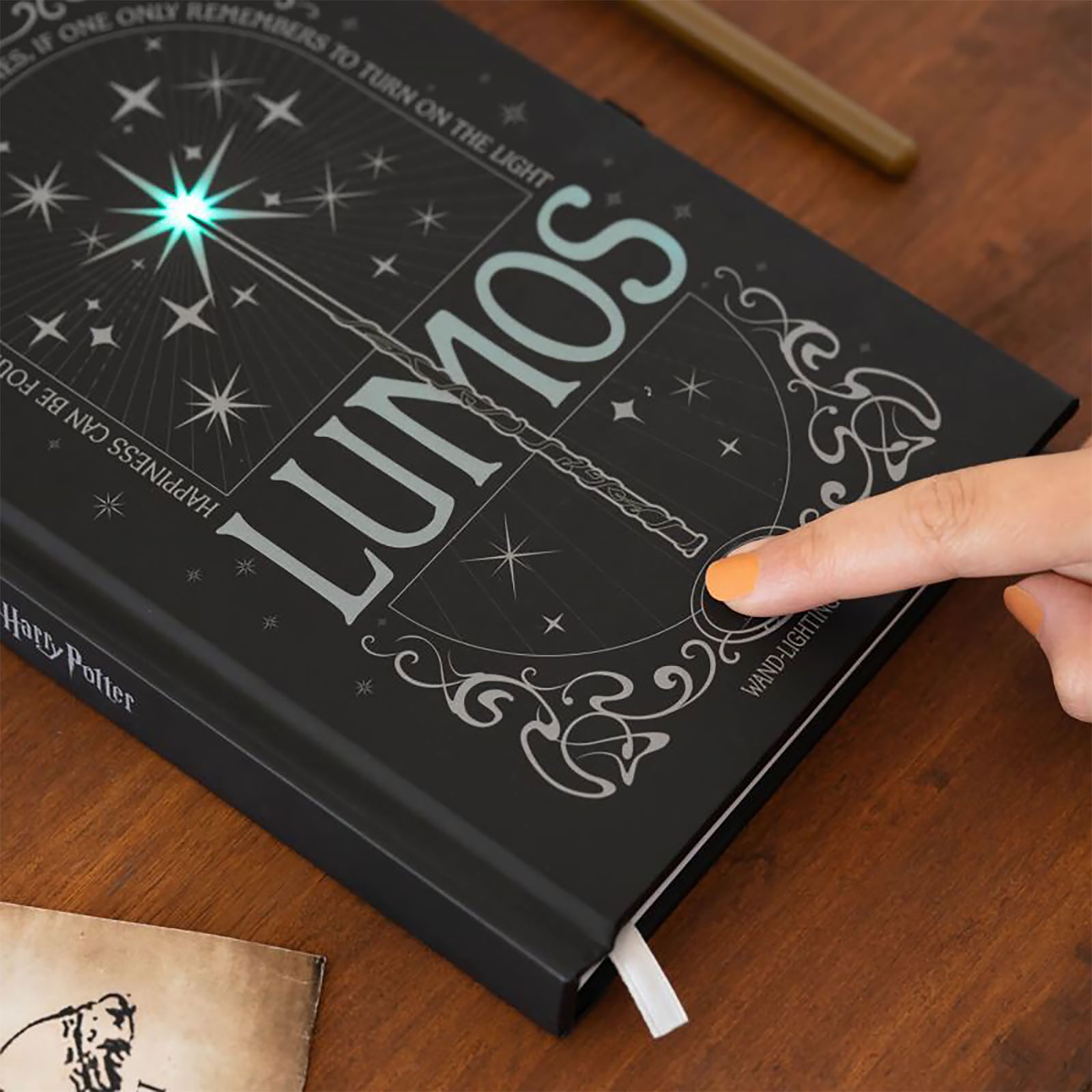 Imagen del producto Harry Potter - Cuaderno Lumos Maxima con efecto de luz