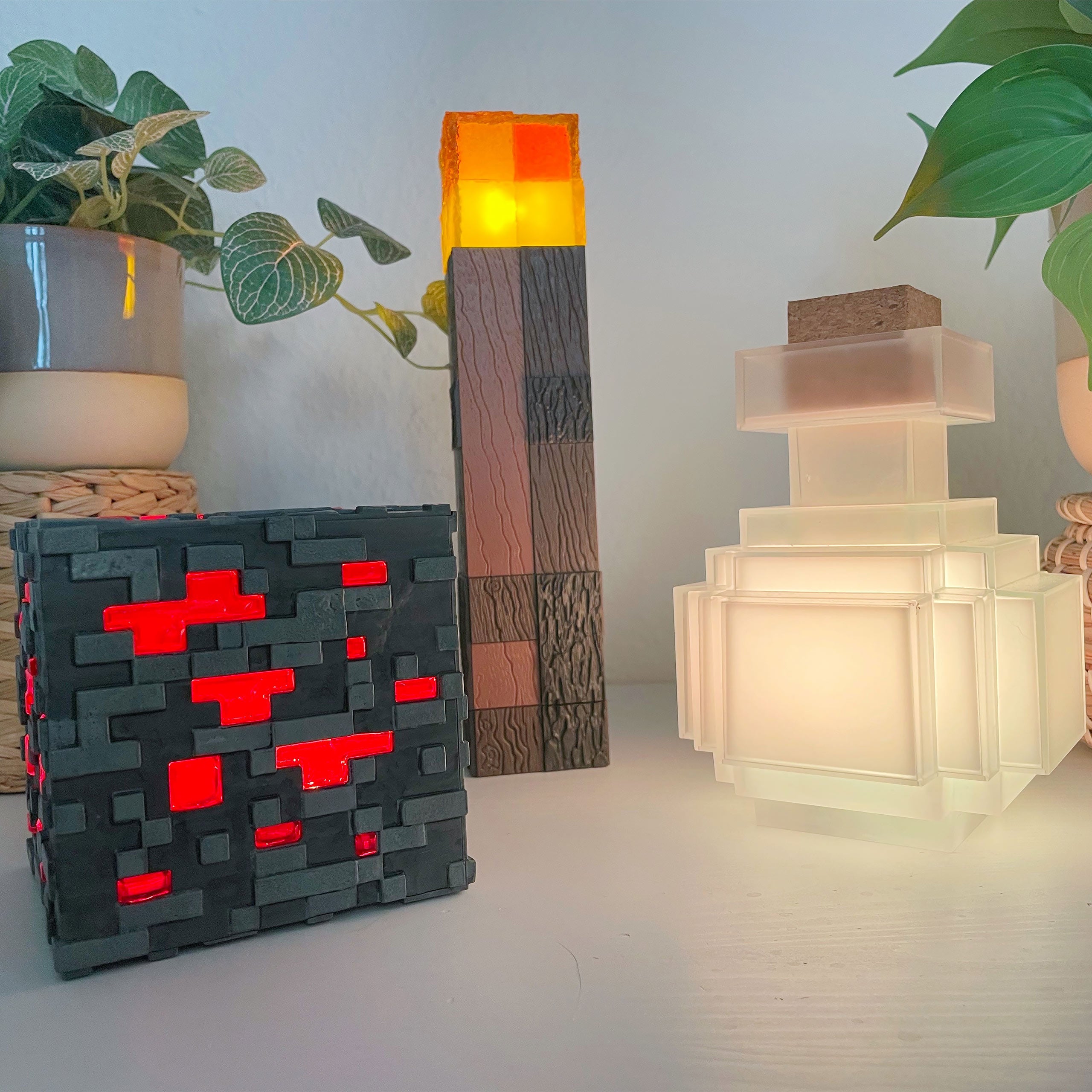 Imagen del producto Minecraft - Lámpara de mesa Redstone