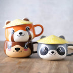 Imagen del producto Taza Kawaii de Mapache con tapa para fans del Anime