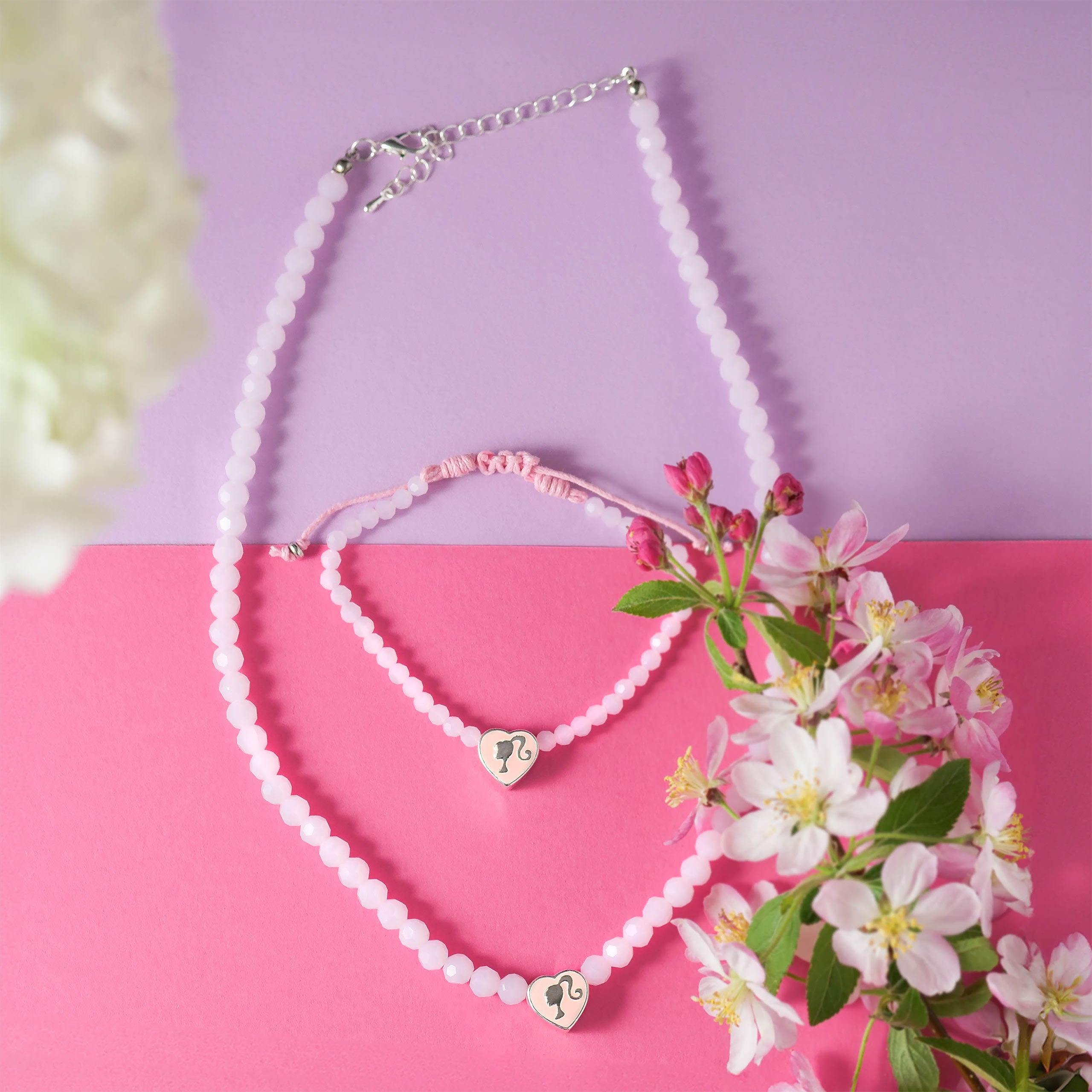 Imagen del producto Barbie - Collar de perlas con silueta