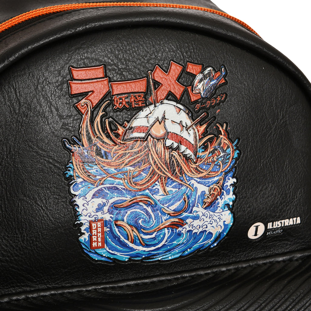 Imagen del producto Ilustrata - Mochila Dark Ramen con colgante Pom Pom negro