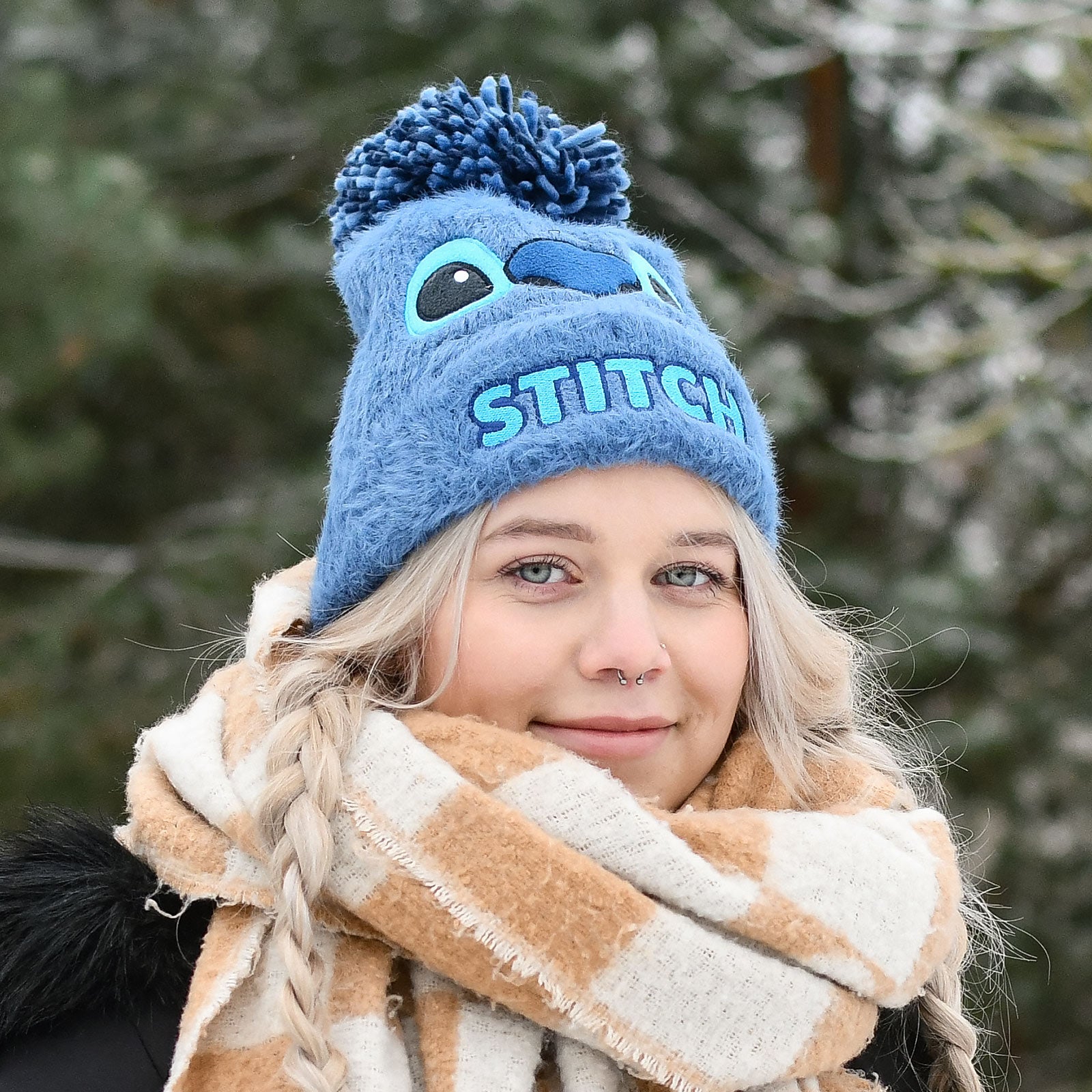 Imagen del producto Gorro Stitch con pompón - Lilo & Stitch