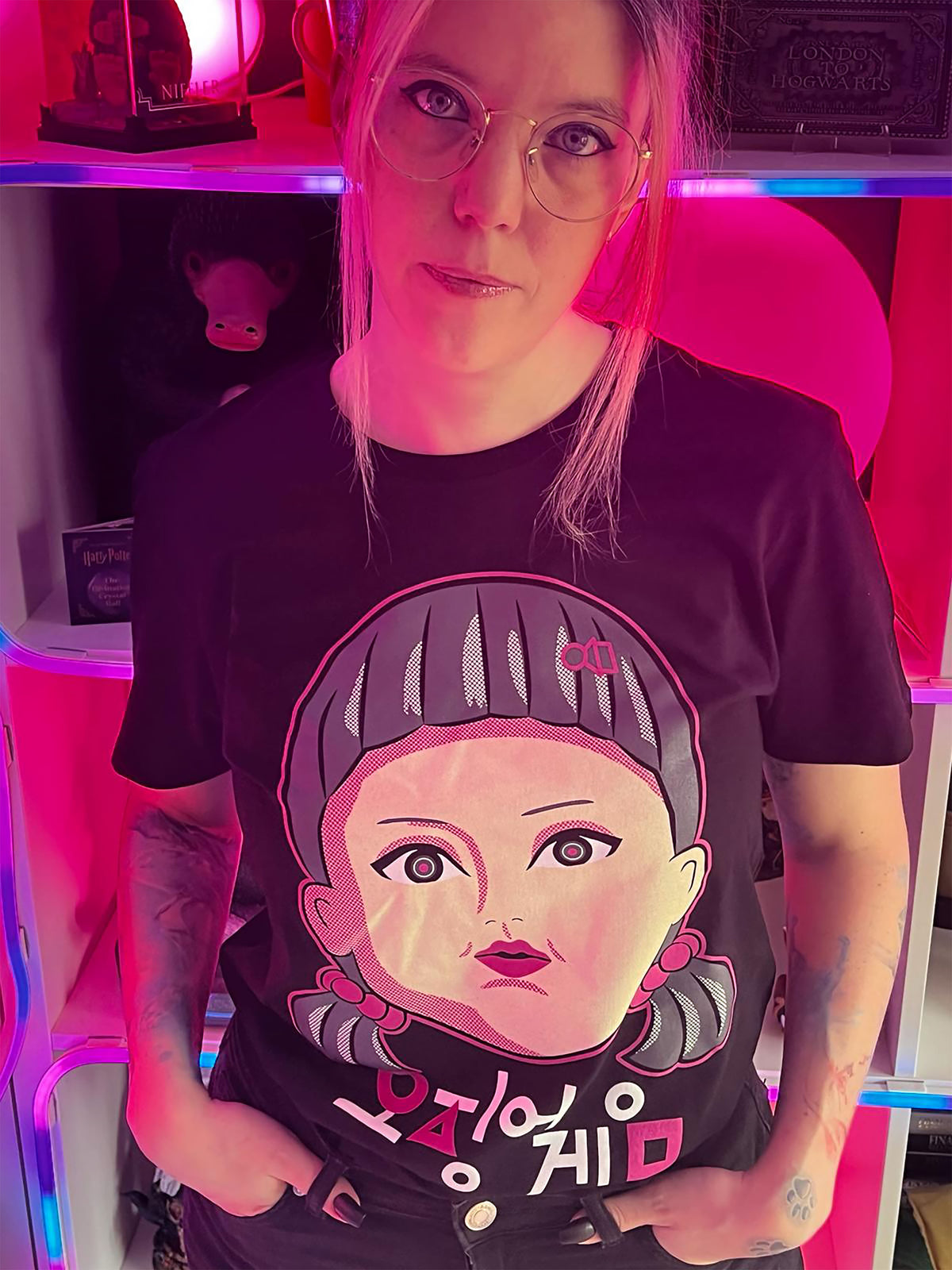 Imagen del producto Squid Game - Camiseta negra de la muñeca Young-Hee
