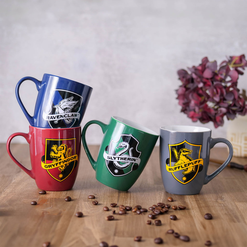 Imagen del producto Taza verde con logo de Slytherin - Harry Potter