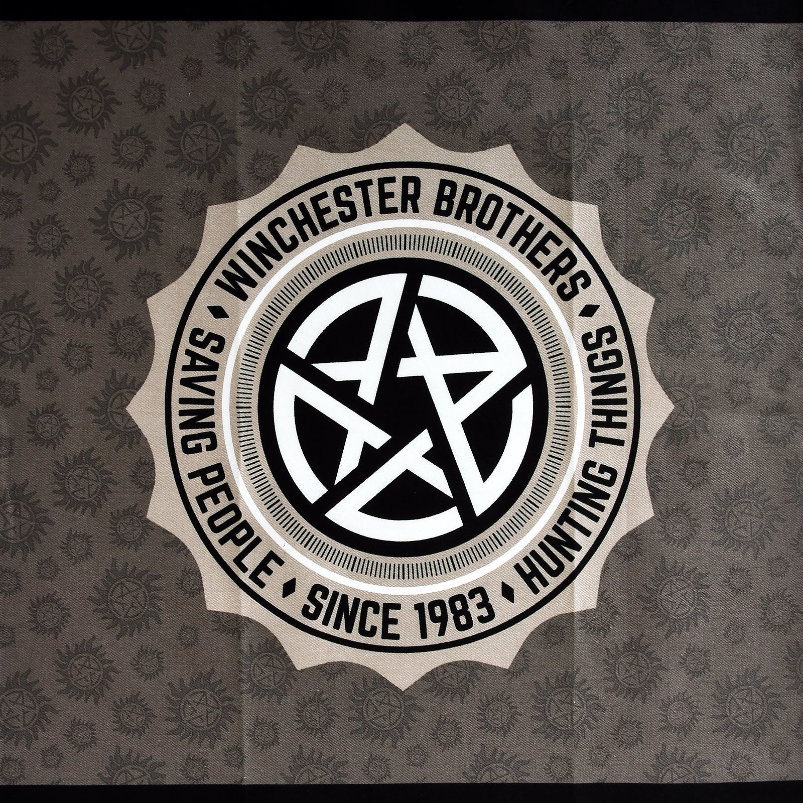 Imagen del producto Set de Toallas de Cocina Pentagrama y Pie - Supernatural