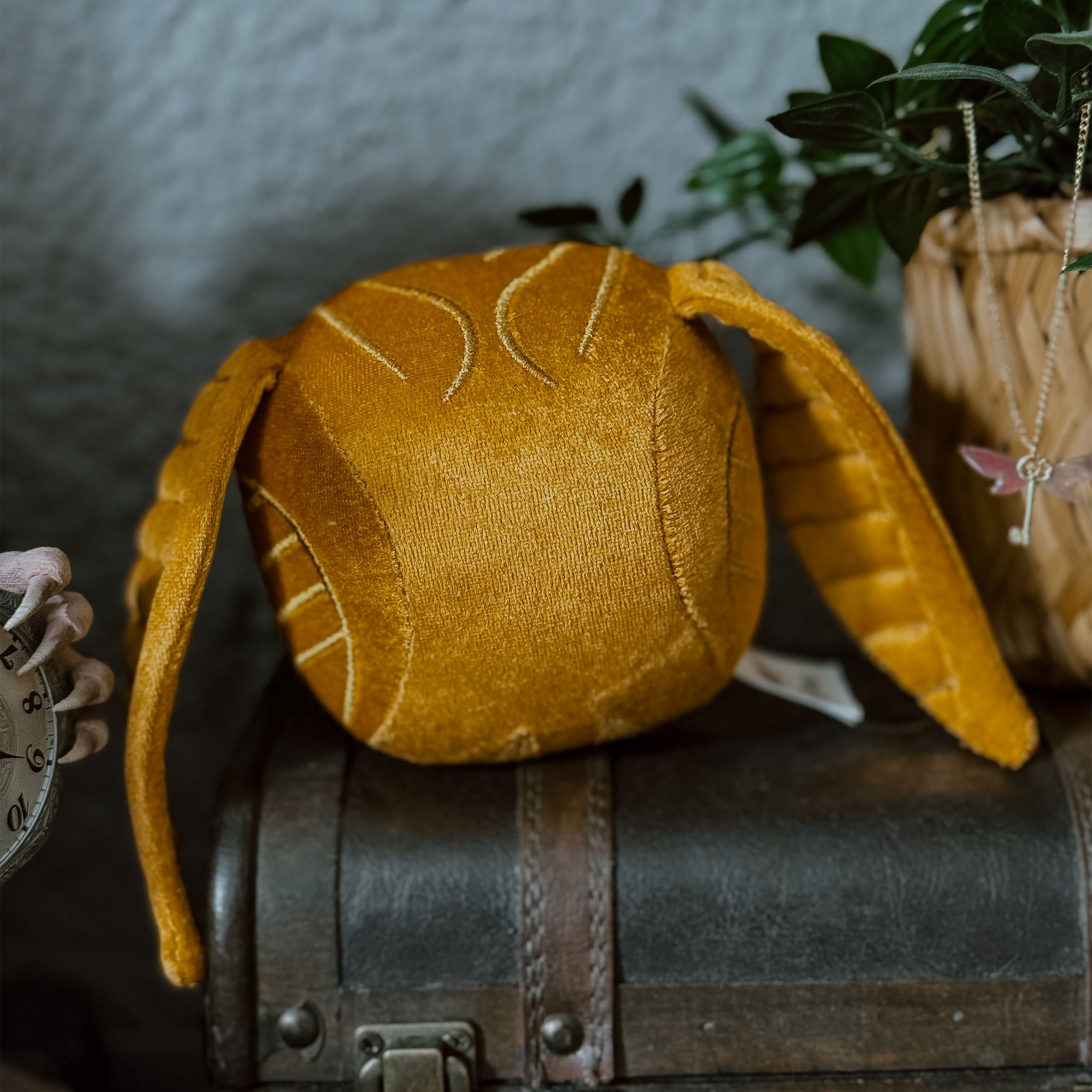 Imagen del producto Harry Potter - Figura de Peluche Snitch Dorada