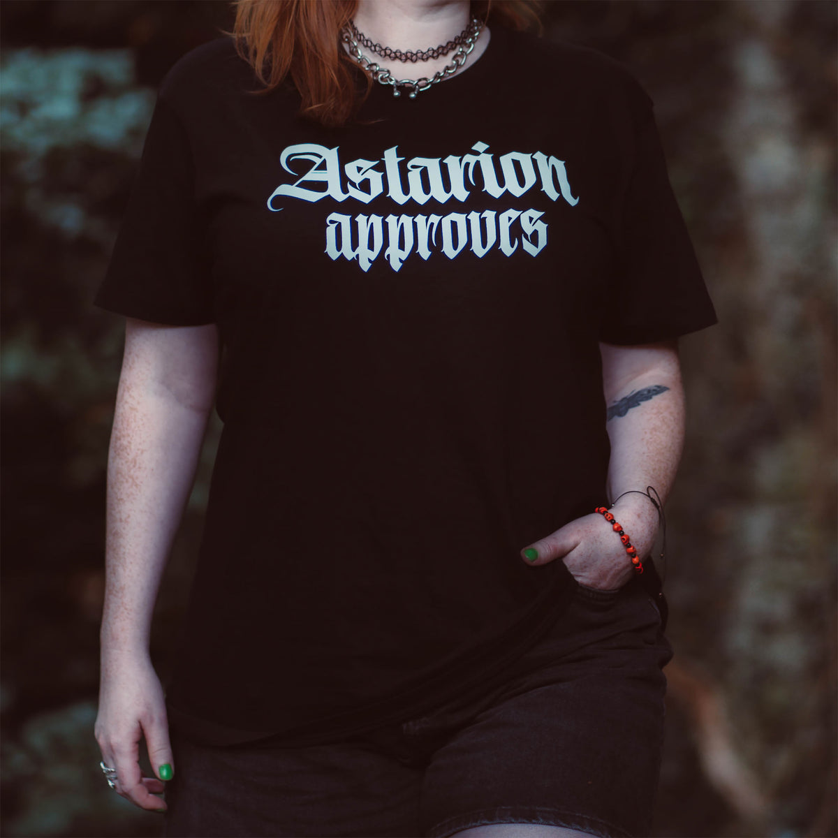 Imagen del producto Camiseta Astarion Approves para fans de Baldur's Gate