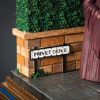 Imagen del producto Harry Potter - Figura Diorama Dumbledore Privet Drive con Luz
