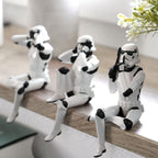 Imagen del producto Set de figuras Original Stormtrooper Don't See Hear Speak sentado