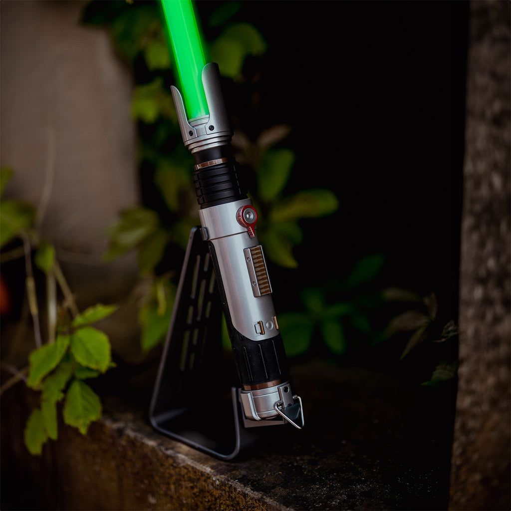 Imagen del producto Star Wars Ahsoka - Sabine Wren Force FX Elite Black Series Sable de Luz