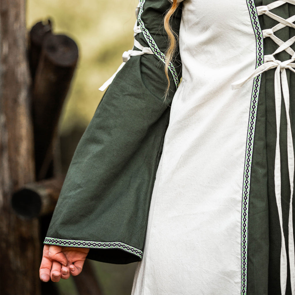 Imagen del producto Vestido medieval con cordones verde-natural