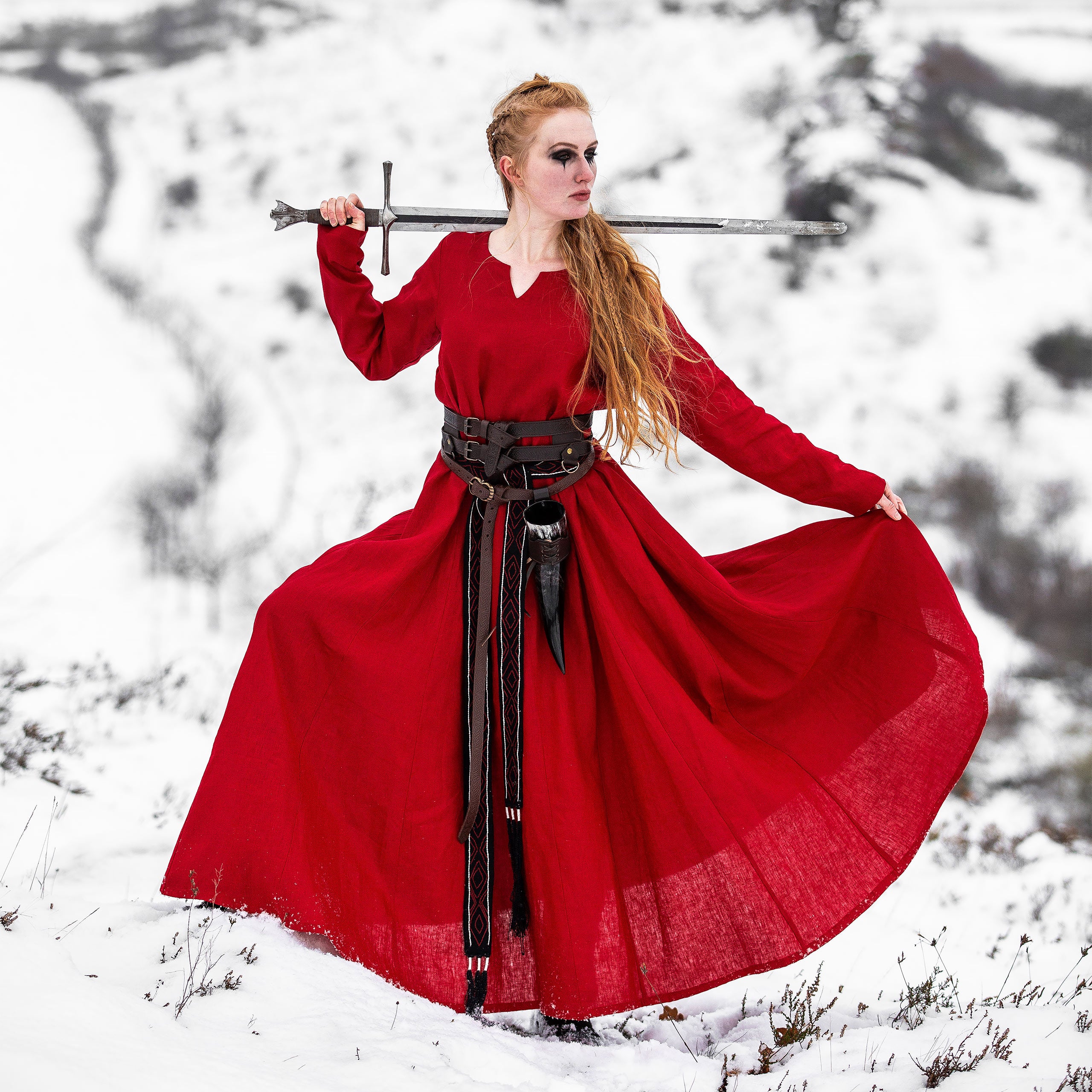 Imagen del producto Vestido medieval de lino rojo