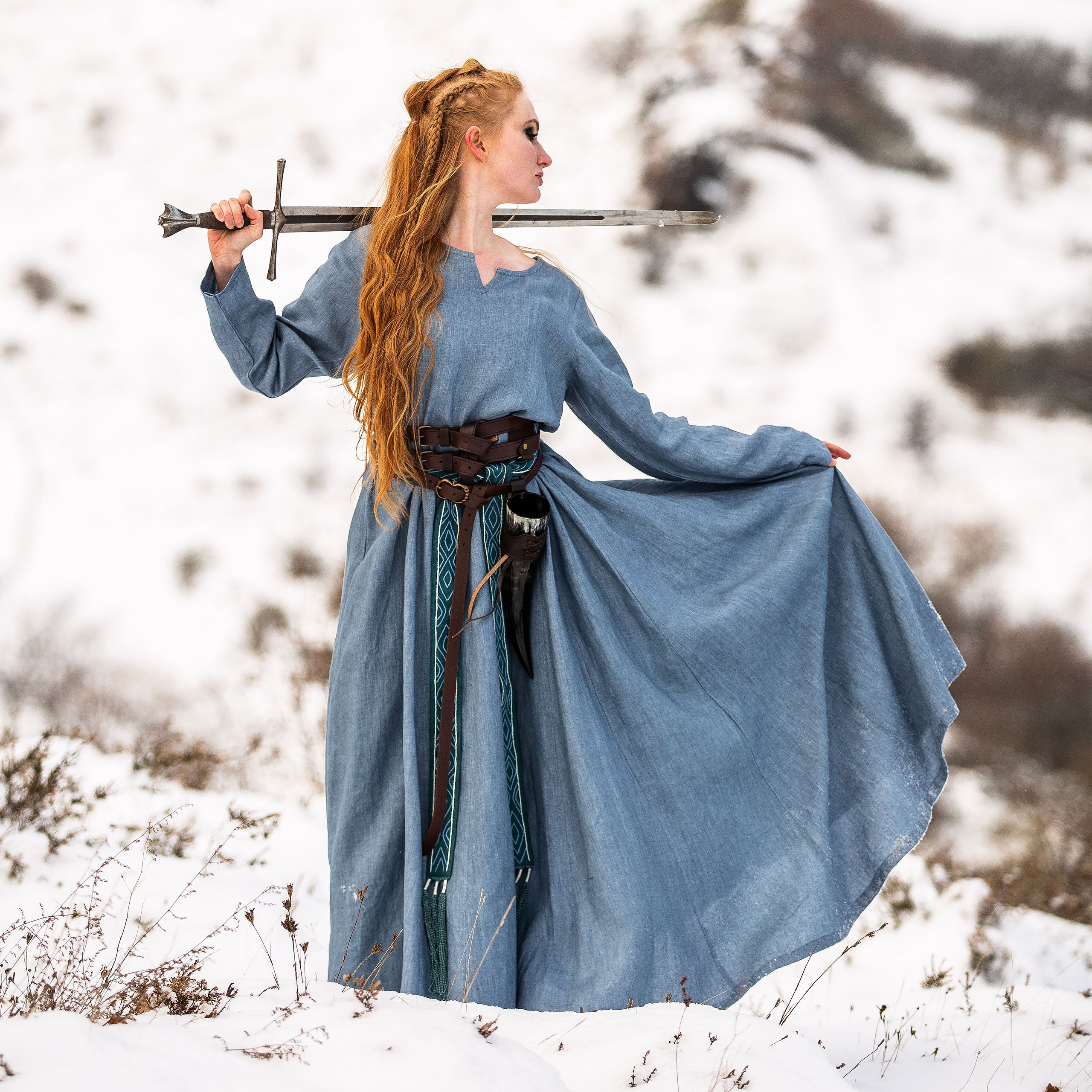 Imagen del producto Vestido medieval de lino azul