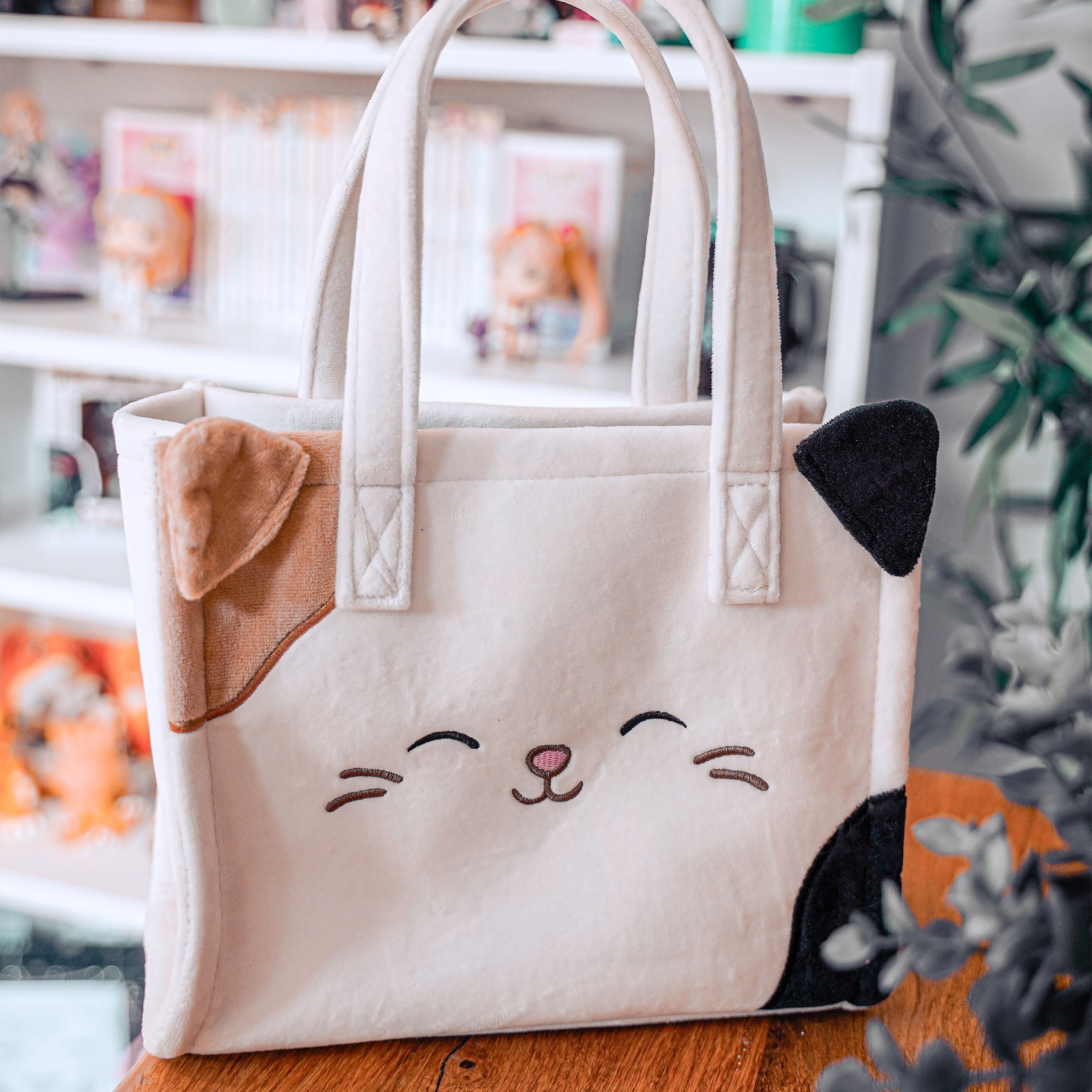 Imagen del producto Squishmallows - Bolso de mano de peluche Cameron