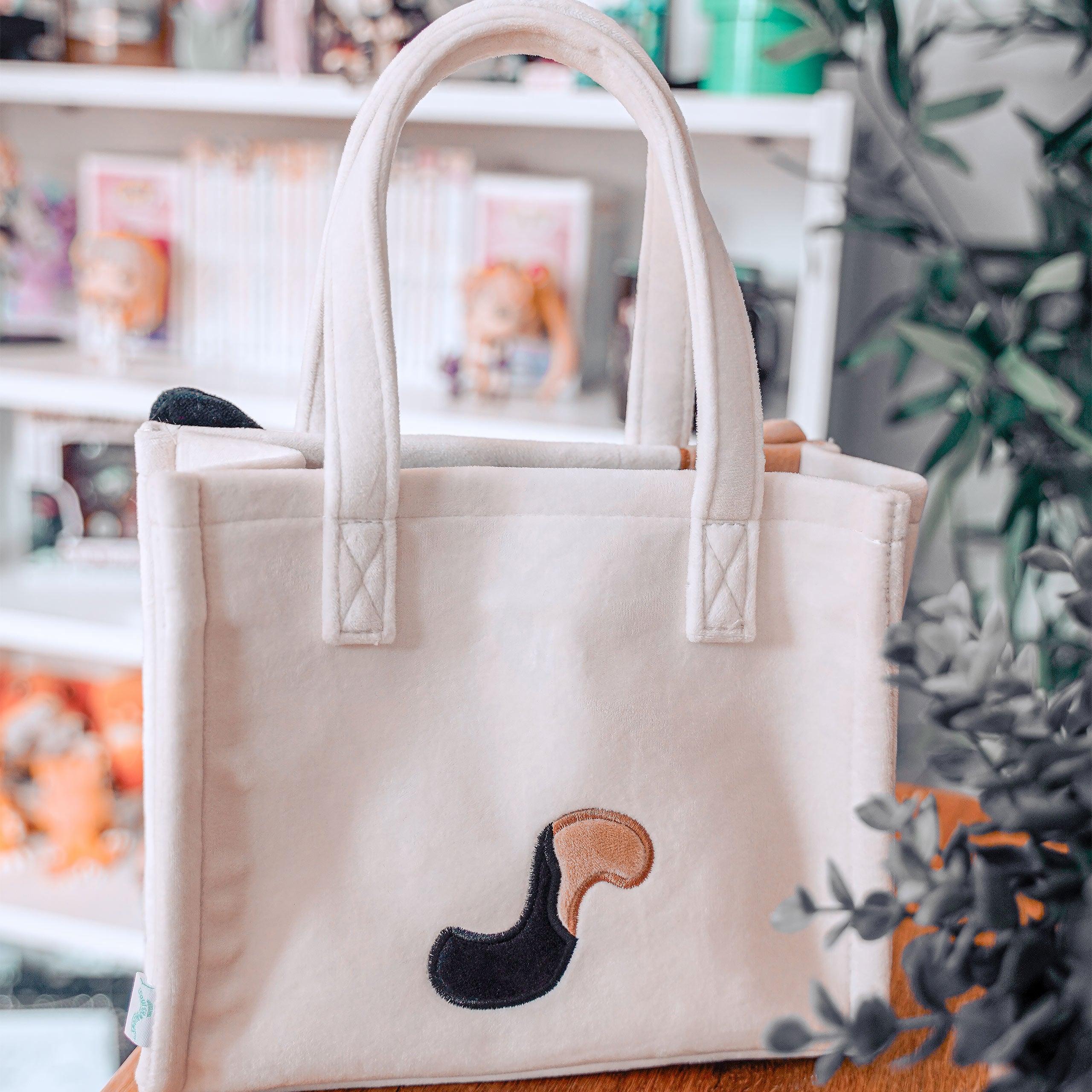Imagen del producto Squishmallows - Bolso de mano de peluche Cameron