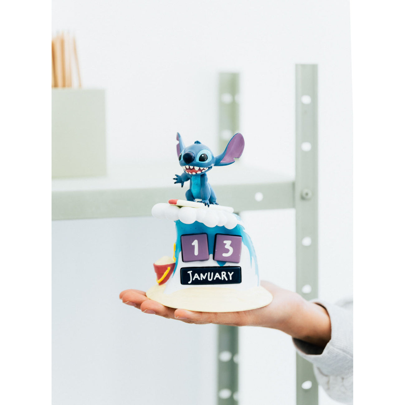 Product image Stitch Surfer 3D Annual Calendar - Lilo & Stitch
