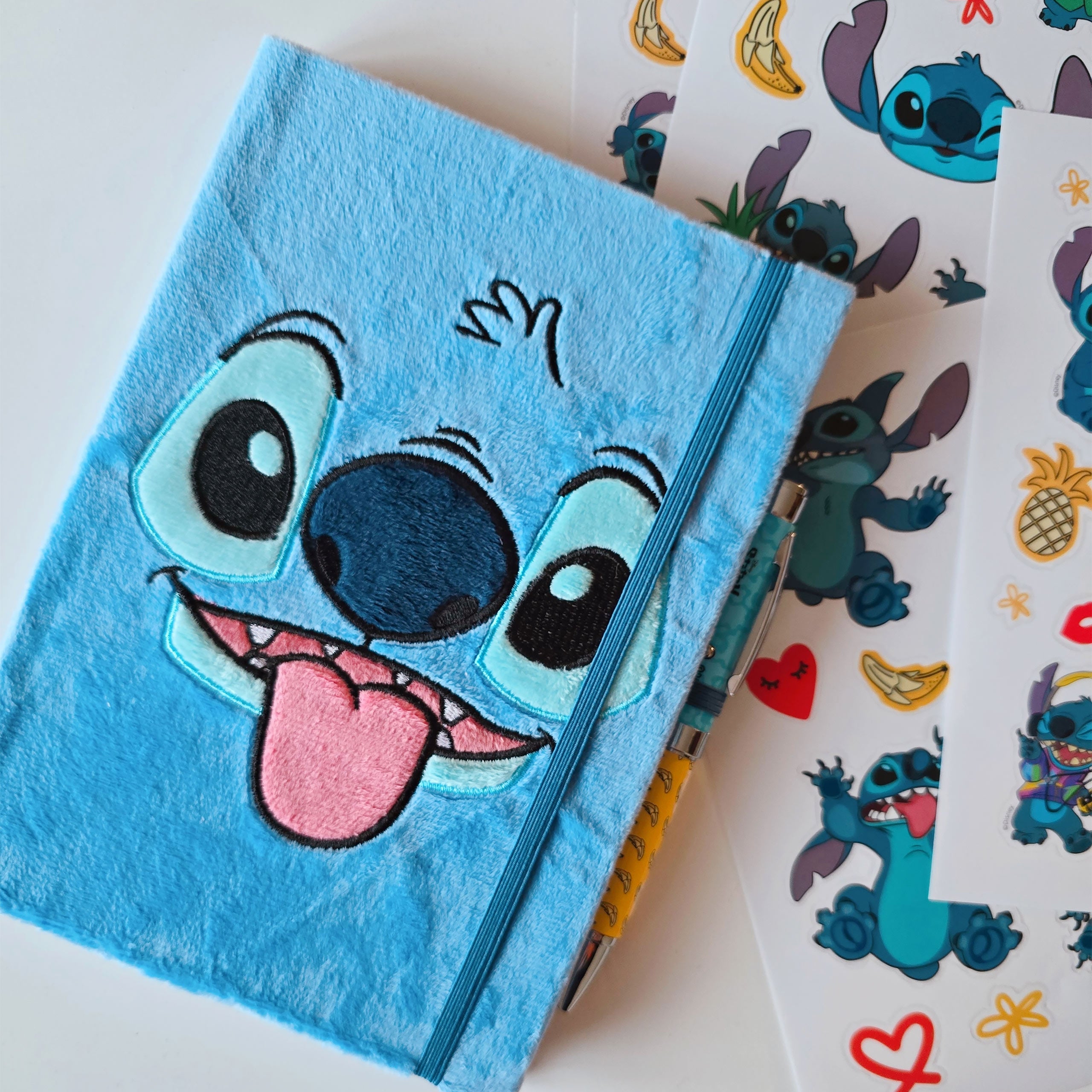 Imagen del producto Cuaderno de peluche Stitch con bolígrafo - Lilo & Stitch