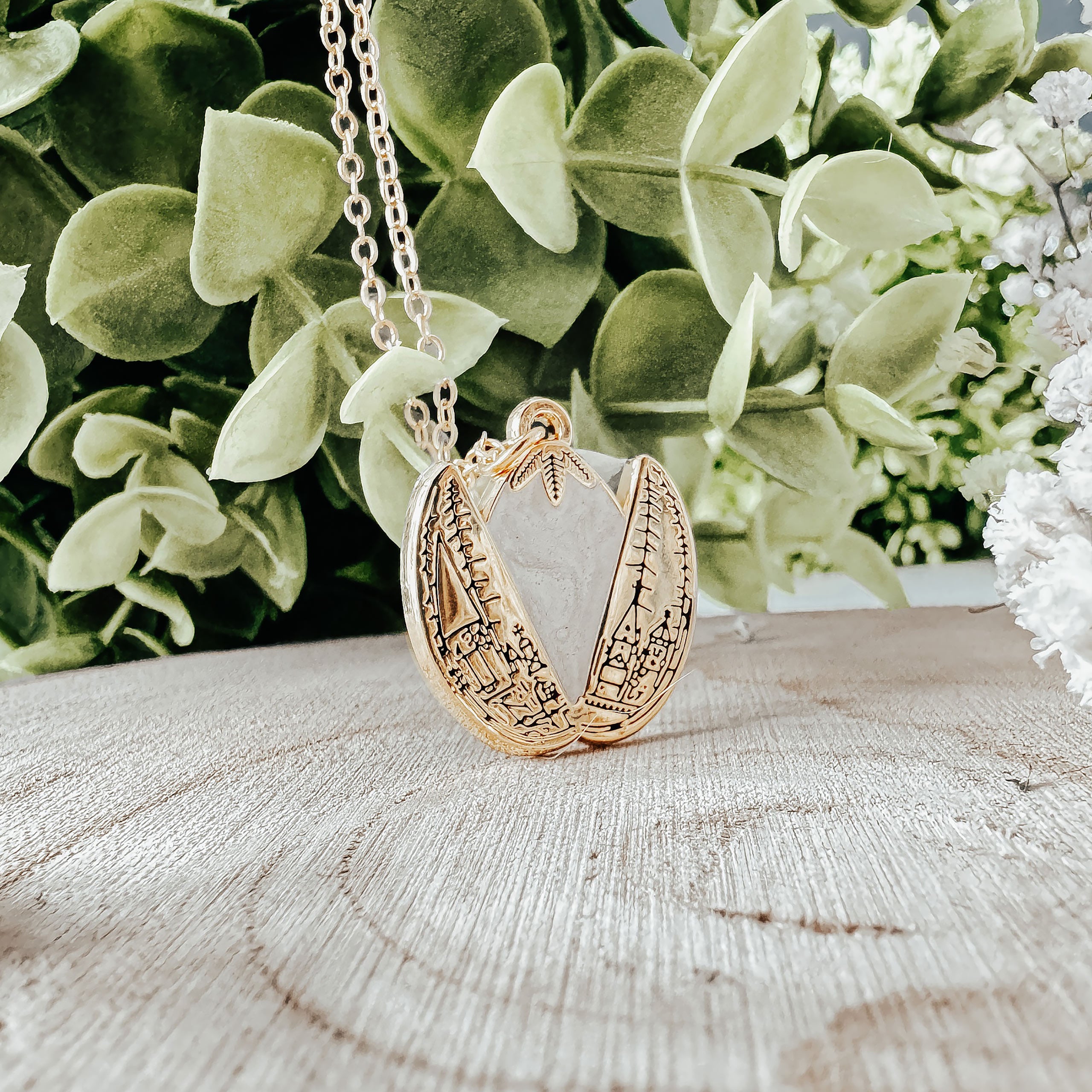 Imagen del producto Harry Potter - La Caja de Regalo del Huevo de Oro con Collar