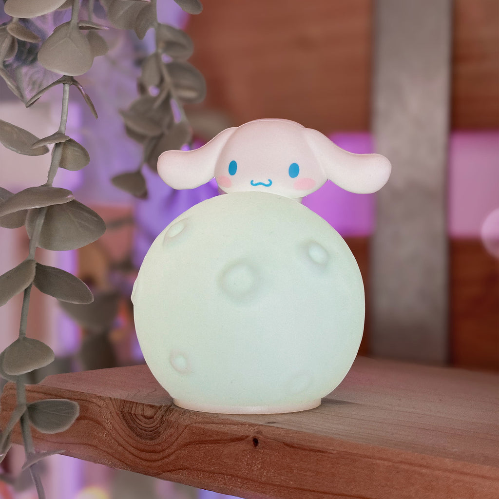 Imagen del producto Sanrio - Hello Kitty y Friends Mystery Mini Luz Nocturna
