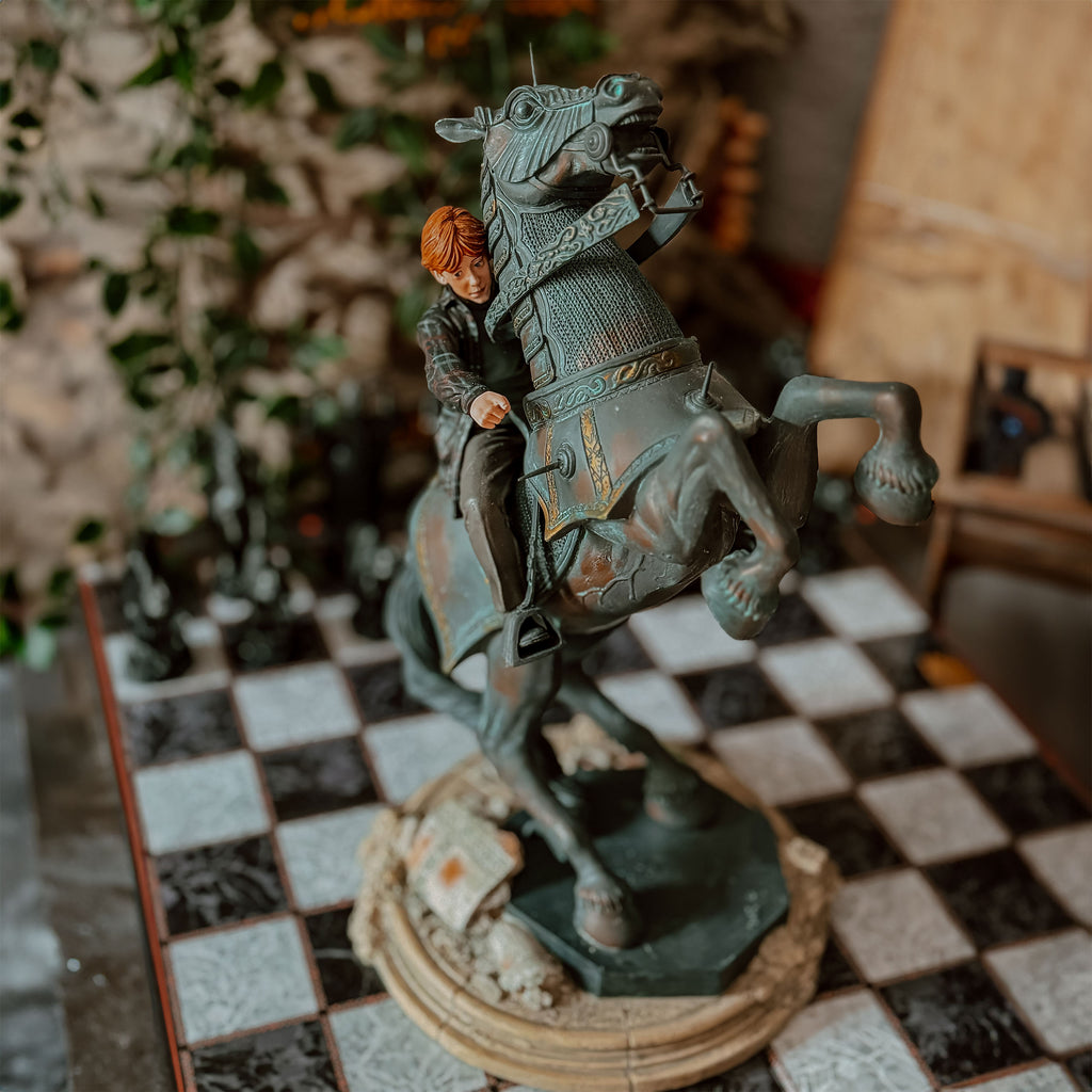 Product image Harry Potter - Ron on Knight Chess Piece Deluxe Figure