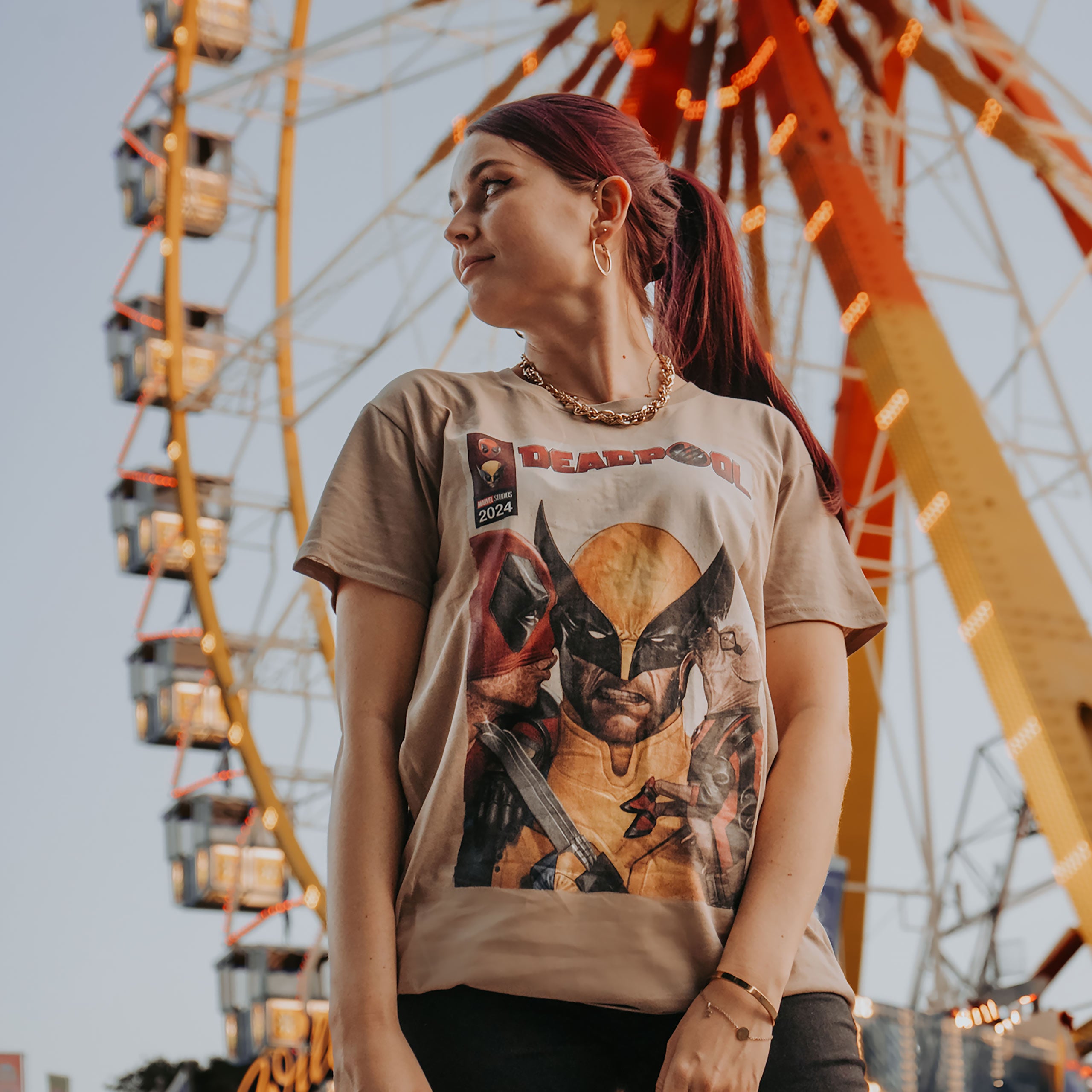 Imagen del producto Deadpool - Besos Wolverine Camiseta beige