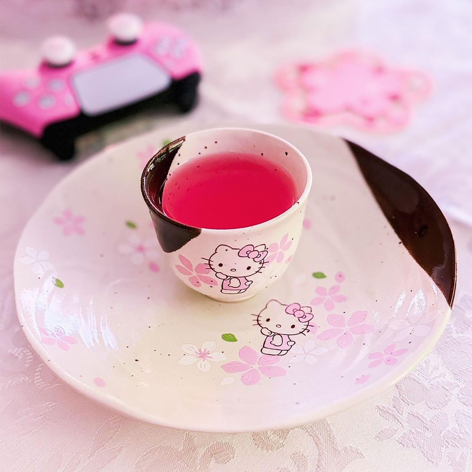 Imagen del producto Hello Kitty - Taza Mino Cherry Blossom