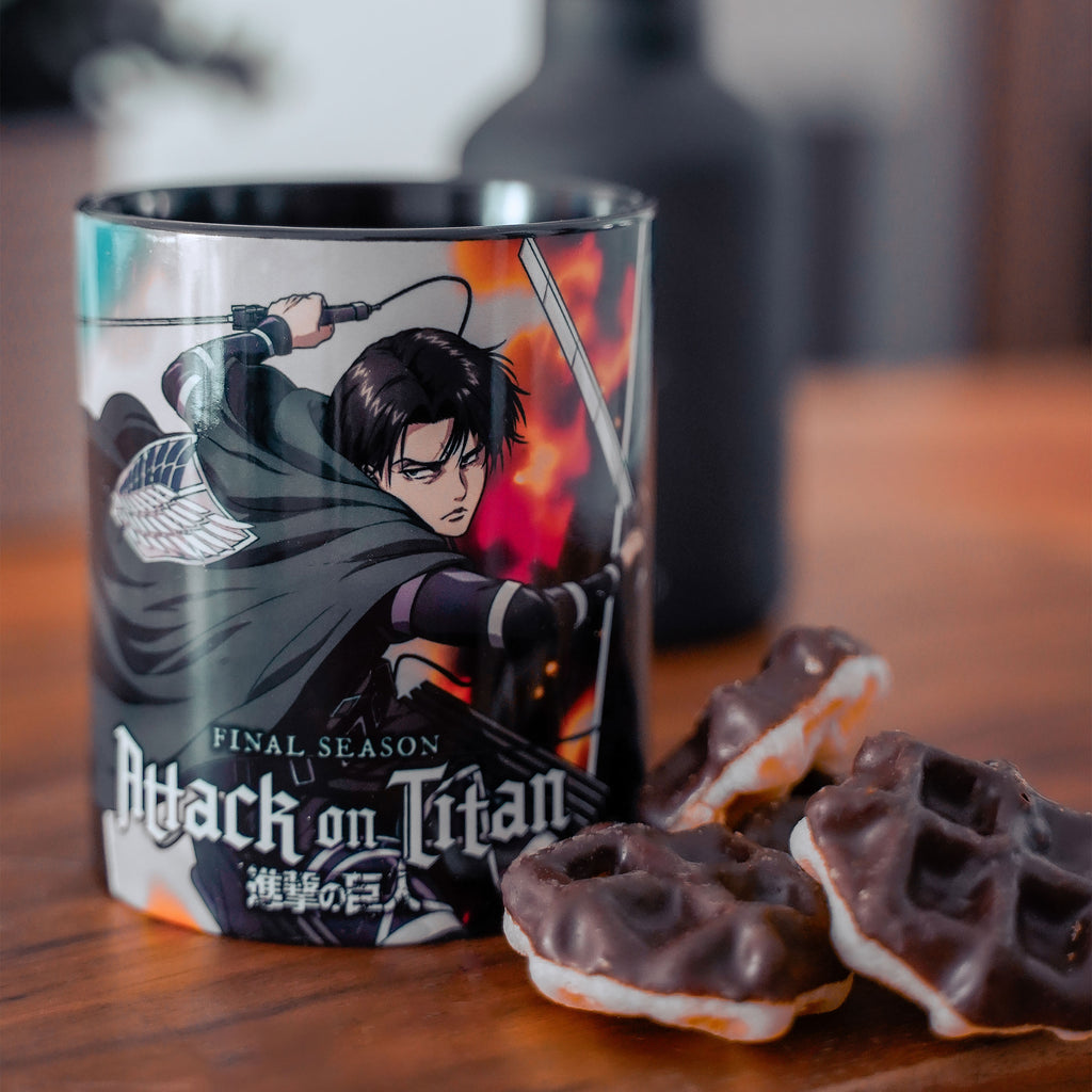 Imagen del producto Attack on Titan - Levi Ackermann Temporada 4 Taza