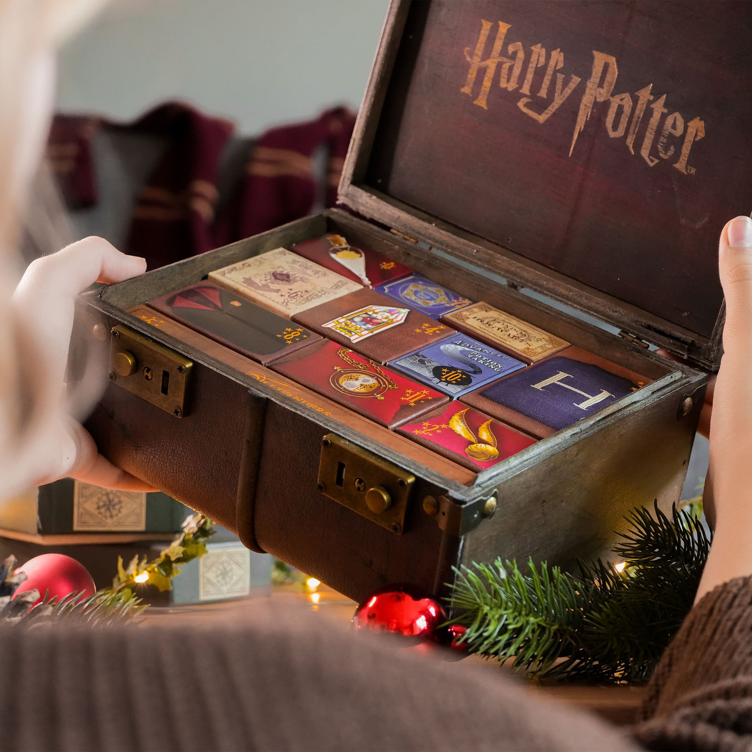 Imagen del producto Harry Potter - Calendario de Adviento Maleta Hogwarts