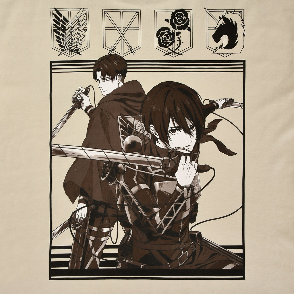 Imagen del producto Attack on Titan - Camiseta oversize beige de grupo